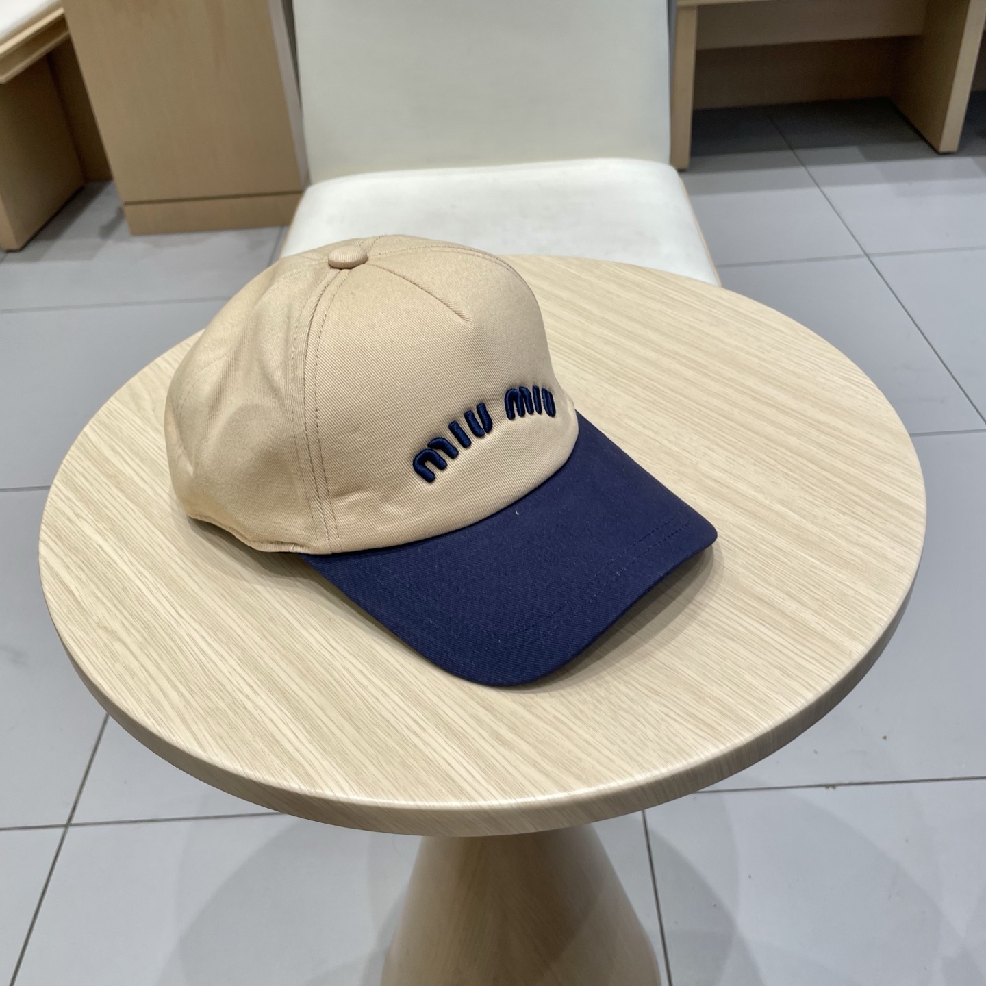  【Miumiu缪缪】新款订单款刺绣棒球帽🧢大牌款超好搭配，赶紧入手！