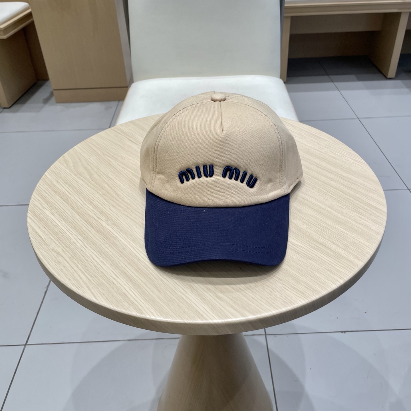  【Miumiu缪缪】新款订单款刺绣棒球帽🧢大牌款超好搭配，赶紧入手！