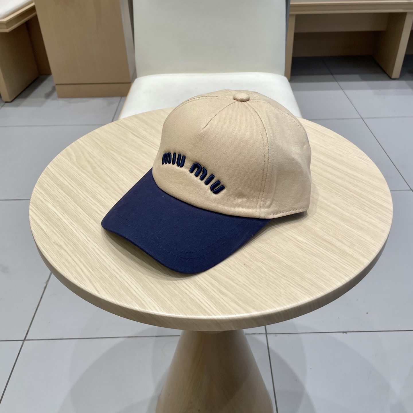  【Miumiu缪缪】新款订单款刺绣棒球帽🧢大牌款超好搭配，赶紧入手！