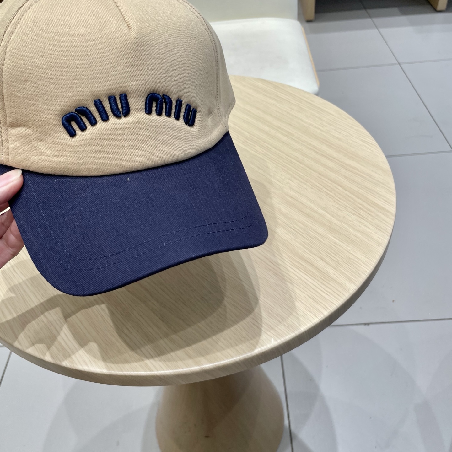  【Miumiu缪缪】新款订单款刺绣棒球帽🧢大牌款超好搭配，赶紧入手！
