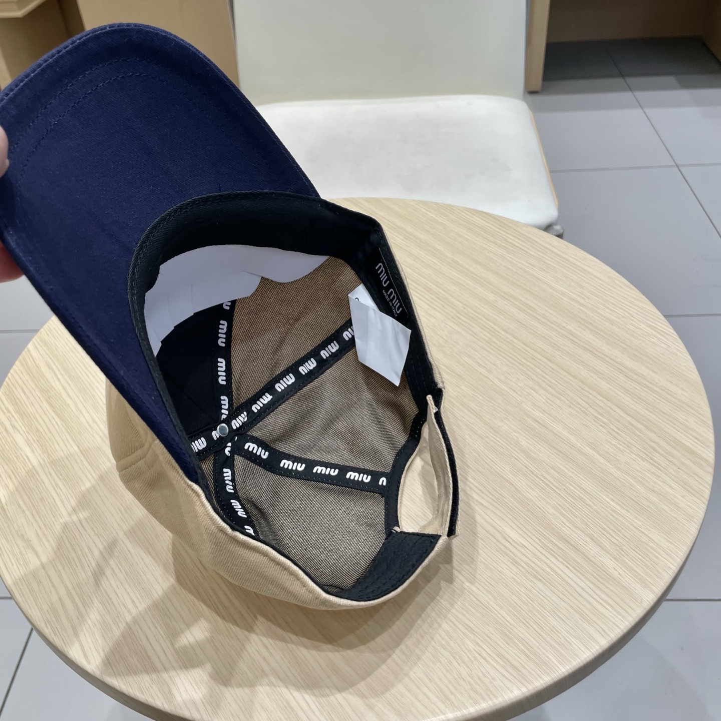  【Miumiu缪缪】新款订单款刺绣棒球帽🧢大牌款超好搭配，赶紧入手！