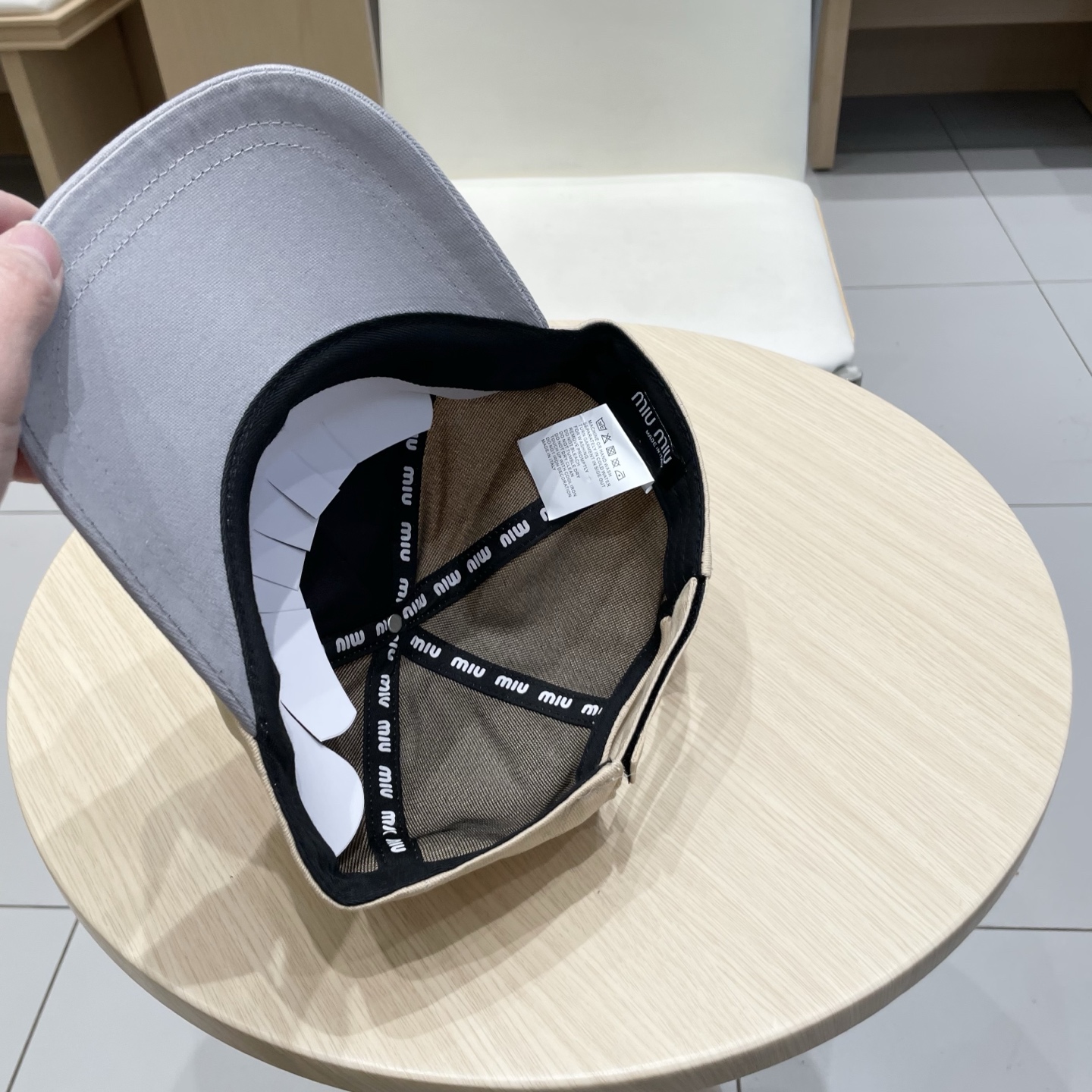  【Miumiu缪缪】新款订单款刺绣棒球帽🧢大牌款超好搭配，赶紧入手！