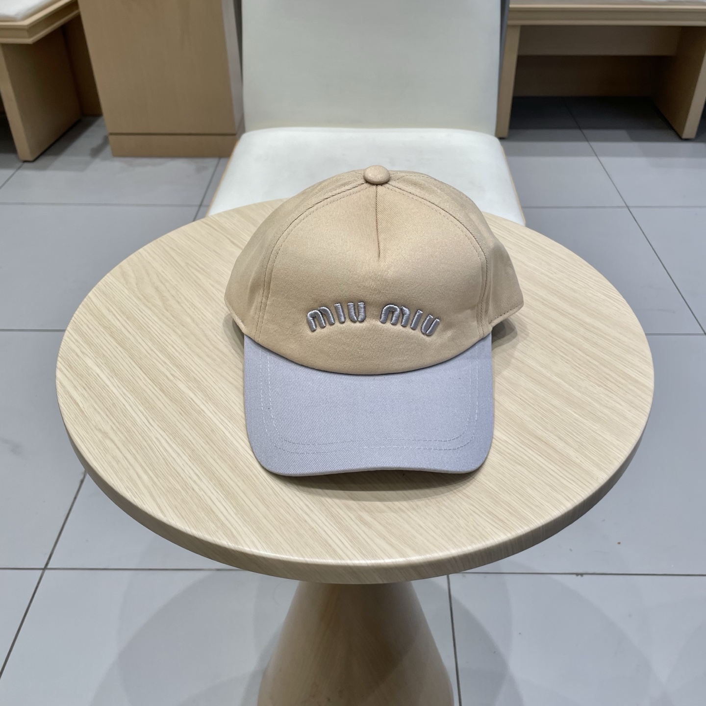  【Miumiu缪缪】新款订单款刺绣棒球帽🧢大牌款超好搭配，赶紧入手！