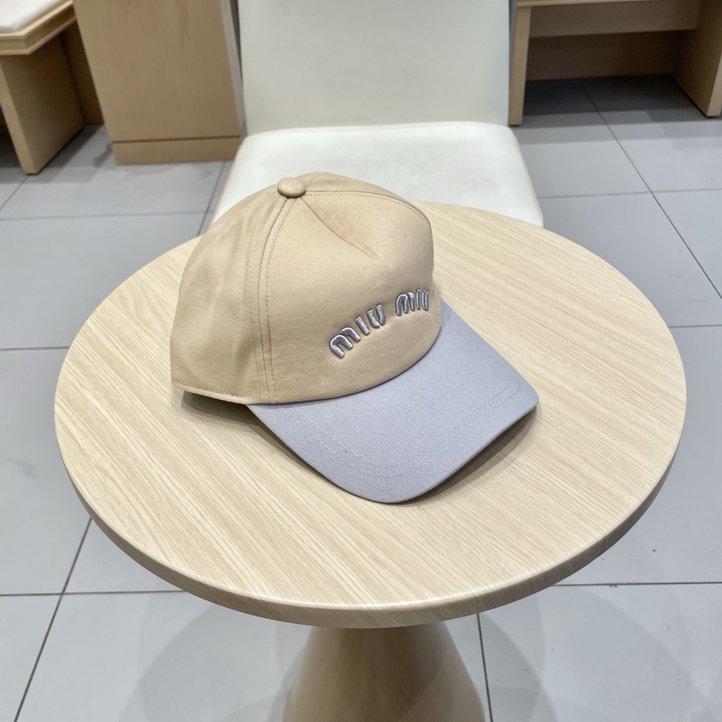  【Miumiu缪缪】新款订单款刺绣棒球帽🧢大牌款超好搭配，赶紧入手！