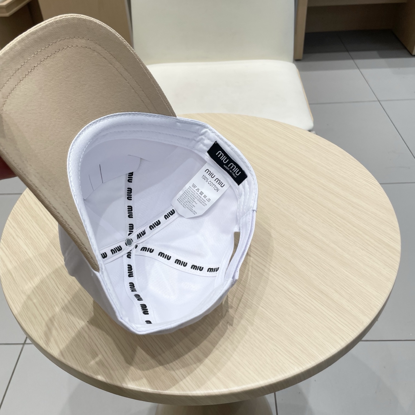  【Miumiu缪缪】新款订单款刺绣棒球帽🧢大牌款超好搭配，赶紧入手！