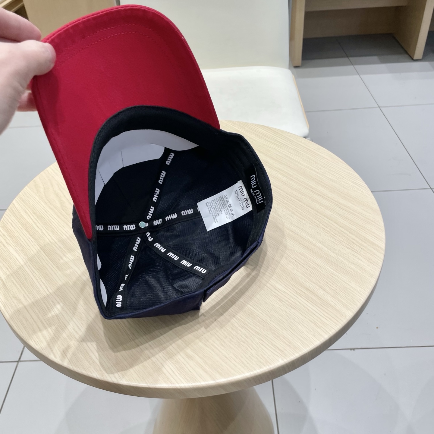  【Miumiu缪缪】新款订单款刺绣棒球帽🧢大牌款超好搭配，赶紧入手！