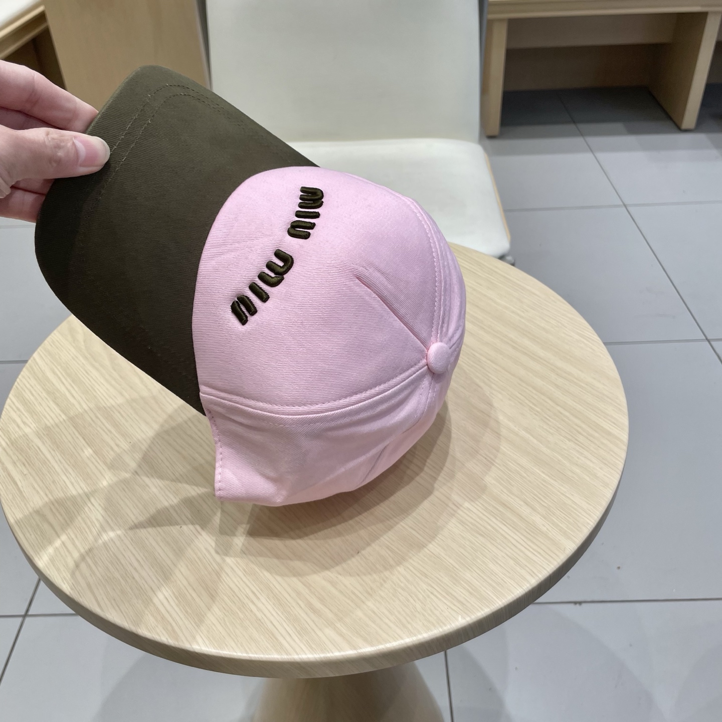  【Miumiu缪缪】新款订单款刺绣棒球帽🧢大牌款超好搭配，赶紧入手！