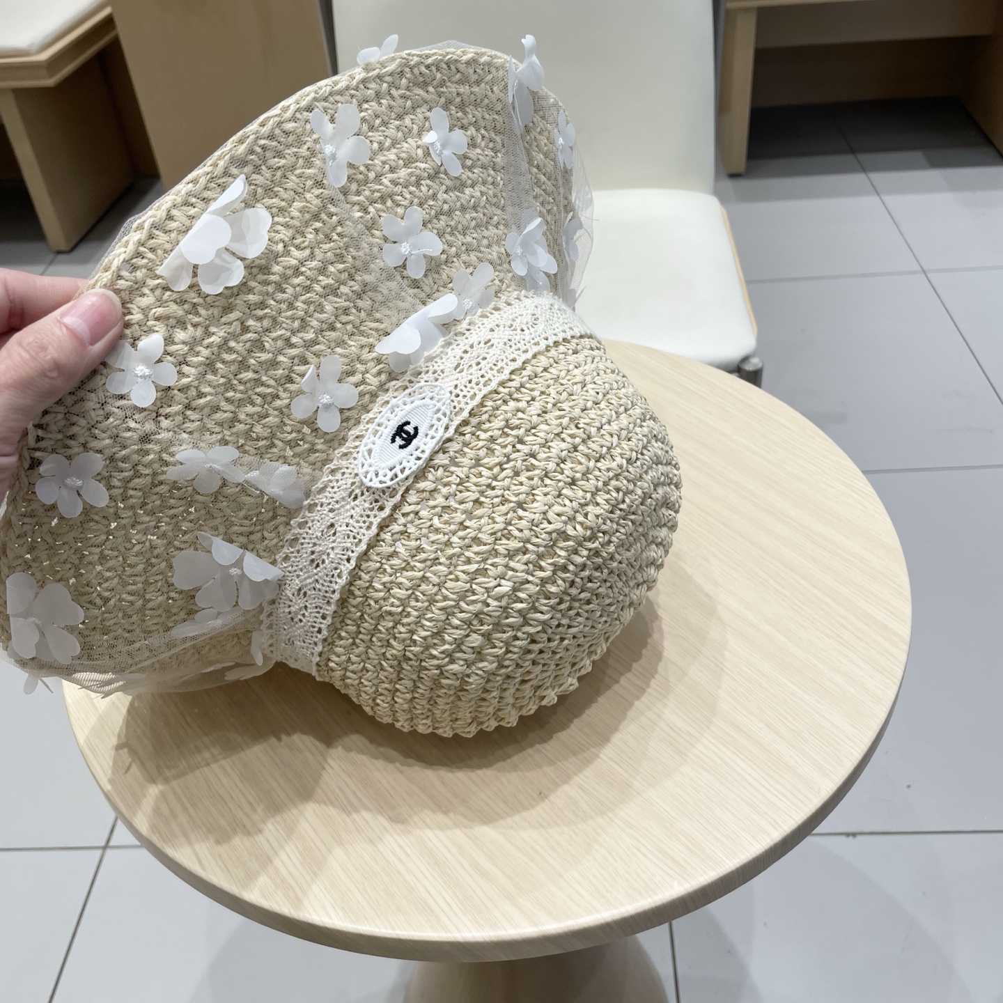 Chanel香奈儿花朵蕾丝草帽女夏季海边度假沙滩透气镂空遮阳防晒帽草编太阳帽子