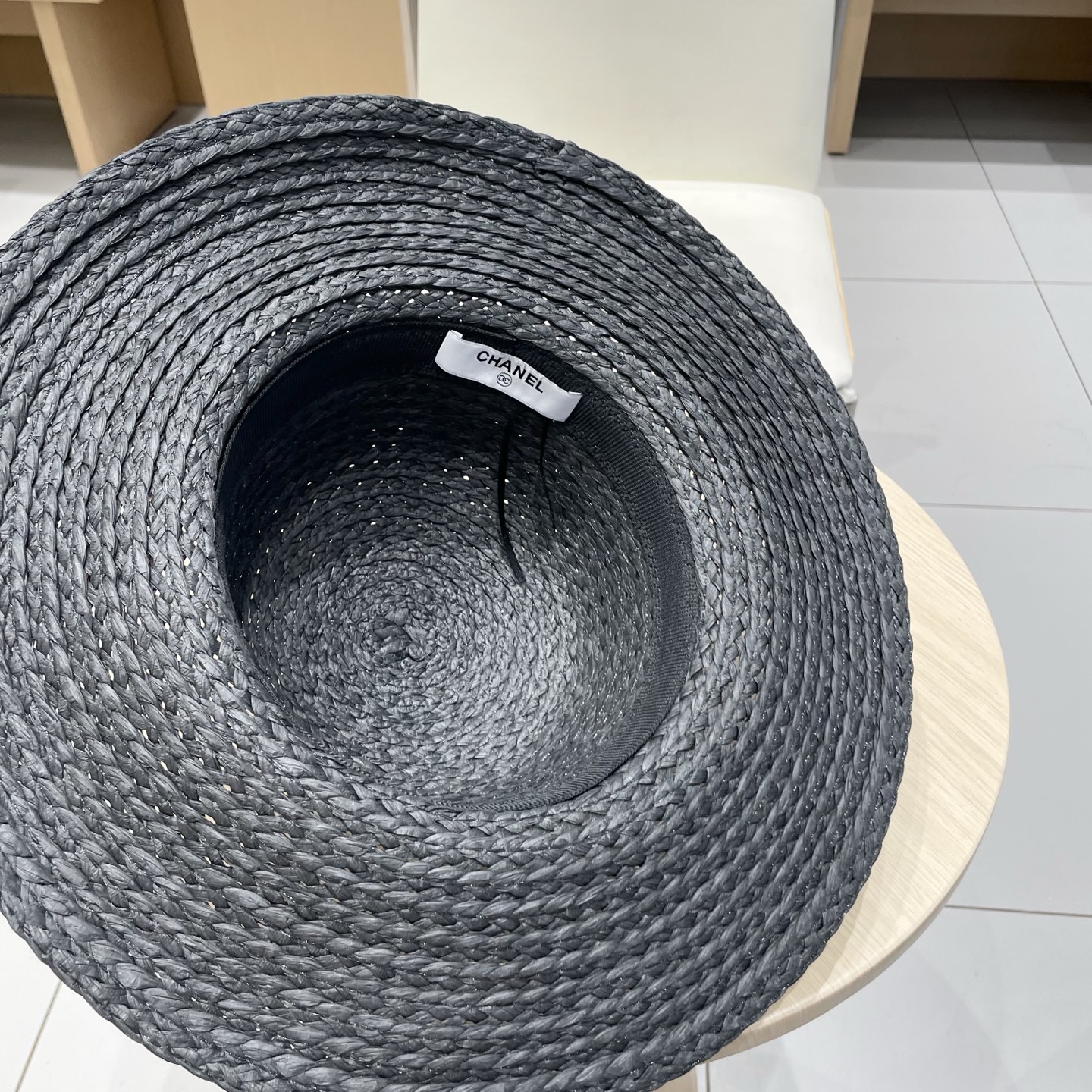  CHANEL香奈儿 2025新款草编遮阳大帽檐草帽🤩沙滩风格，简约大方，百搭单品～外出首选，新款帽型超