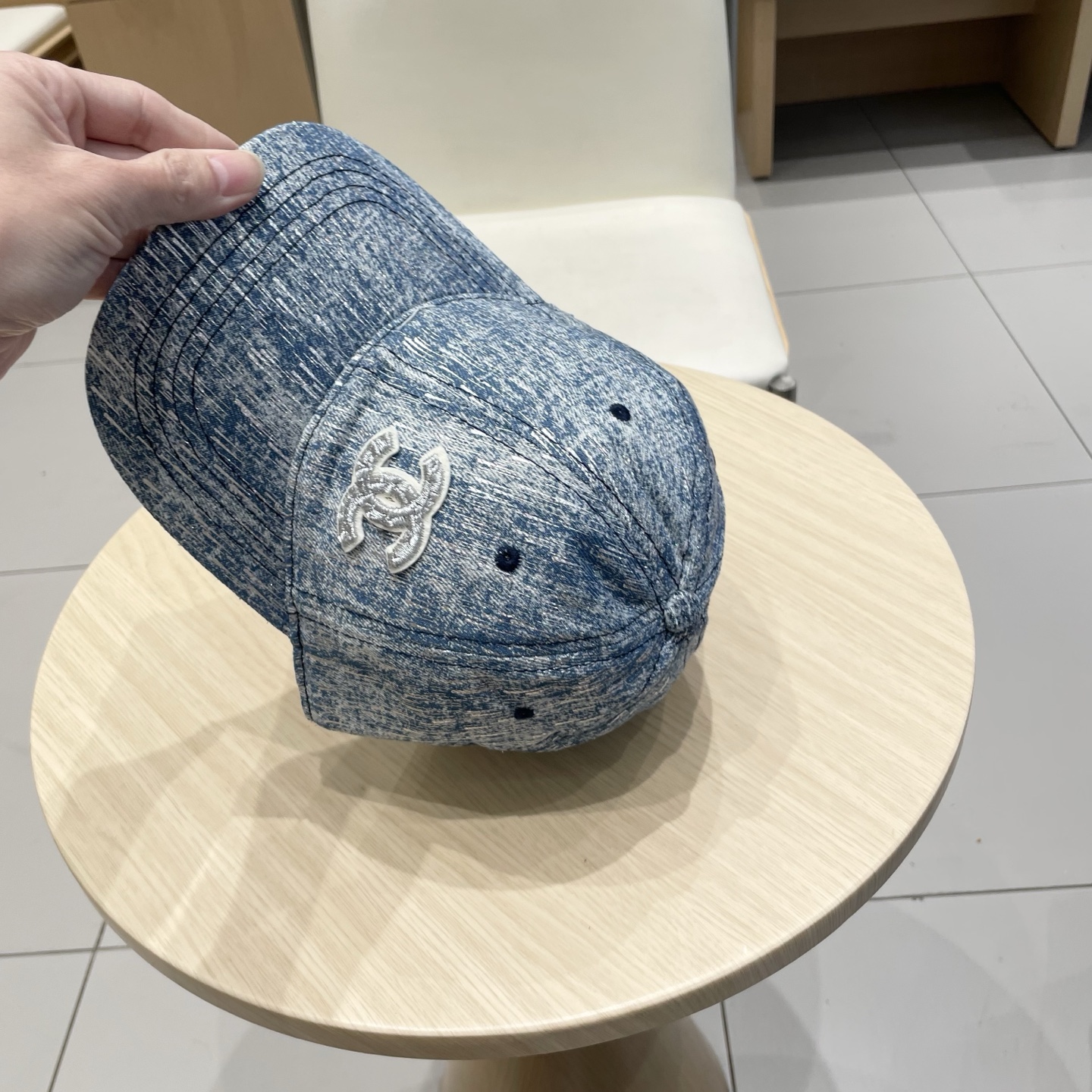 CHANEL香奈儿】新款简约刺绣logo棒球帽，新款出货，大牌款超好搭配，赶紧入手！