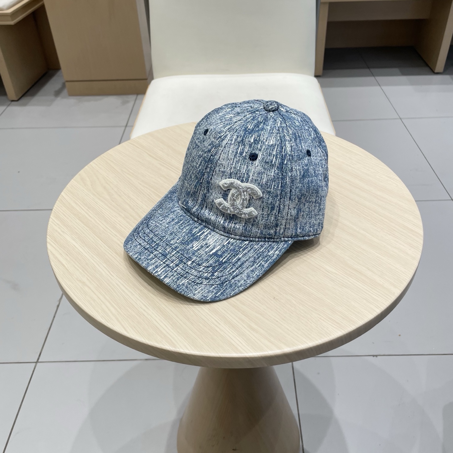 CHANEL香奈儿】新款简约刺绣logo棒球帽，新款出货，大牌款超好搭配，赶紧入手！