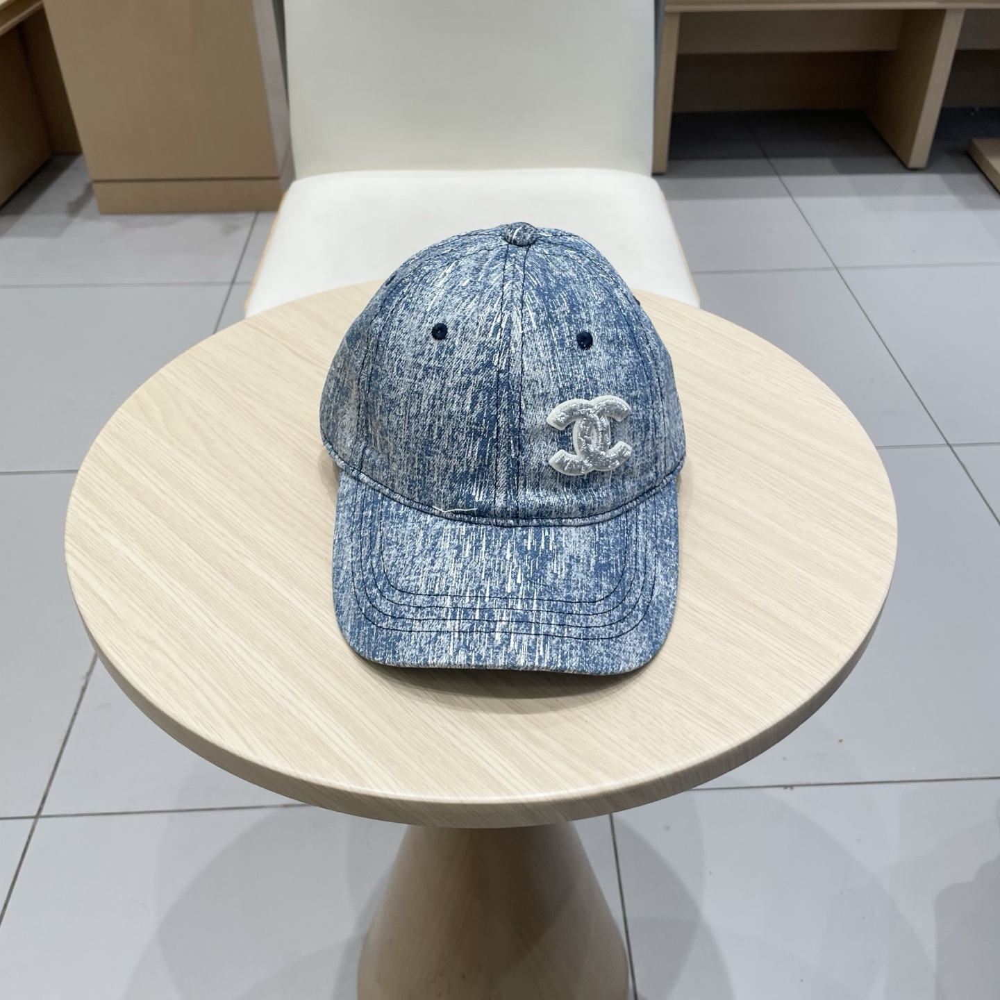 CHANEL香奈儿】新款简约刺绣logo棒球帽，新款出货，大牌款超好搭配，赶紧入手！