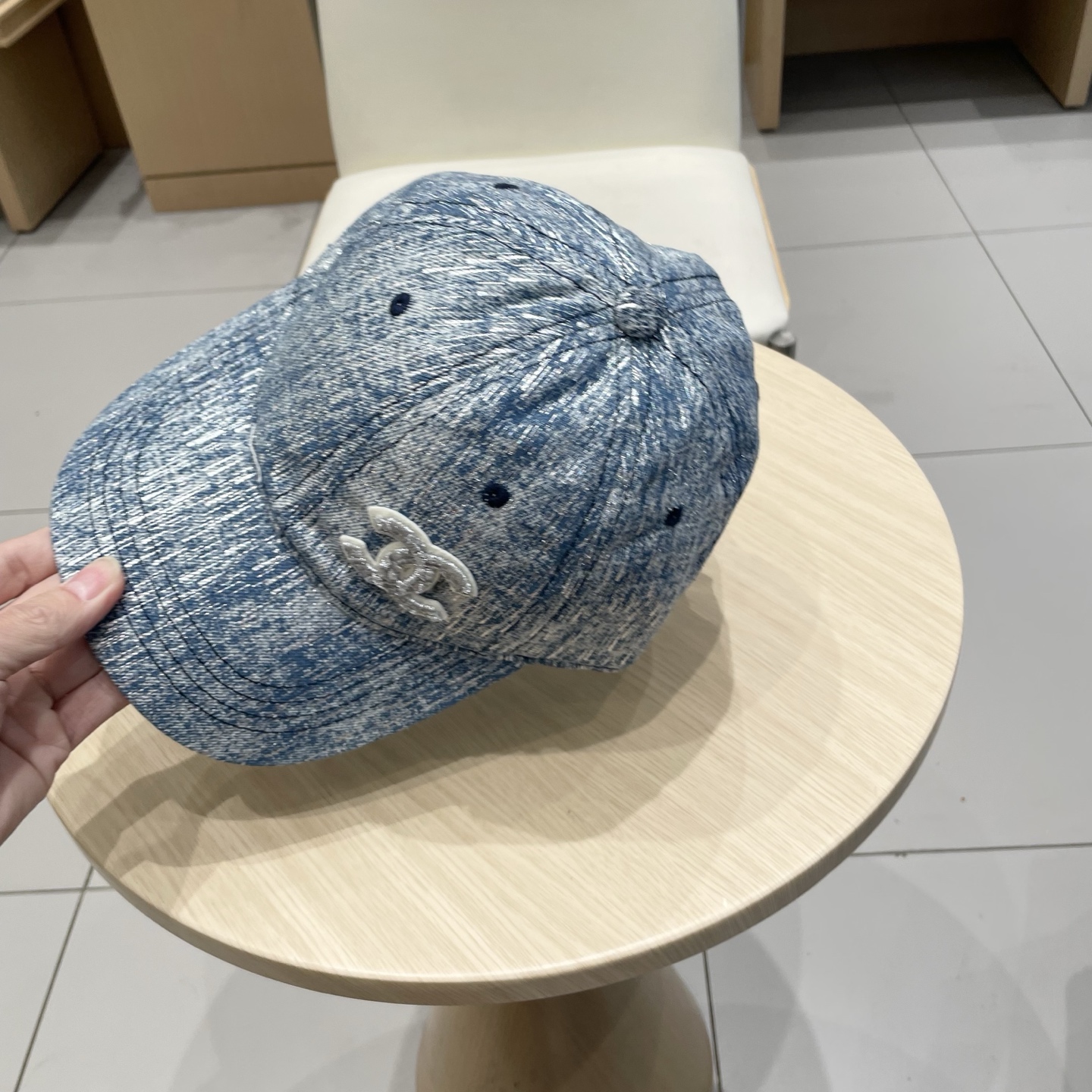 CHANEL香奈儿】新款简约刺绣logo棒球帽，新款出货，大牌款超好搭配，赶紧入手！