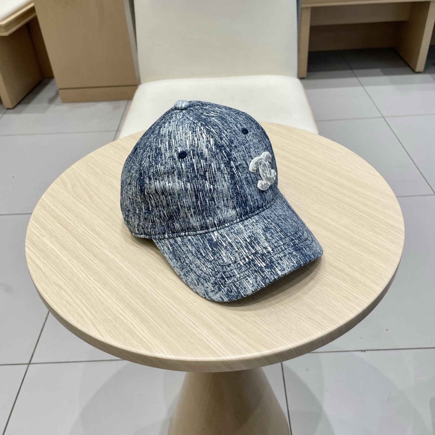 CHANEL香奈儿】新款简约刺绣logo棒球帽，新款出货，大牌款超好搭配，赶紧入手！