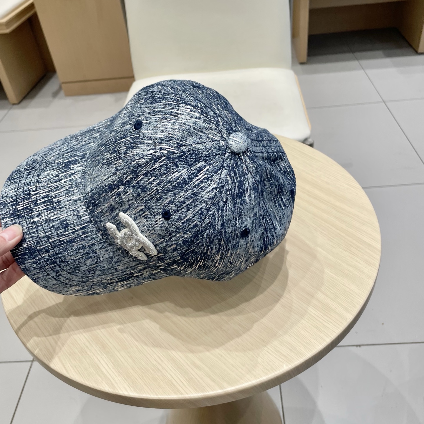 CHANEL香奈儿】新款简约刺绣logo棒球帽，新款出货，大牌款超好搭配，赶紧入手！