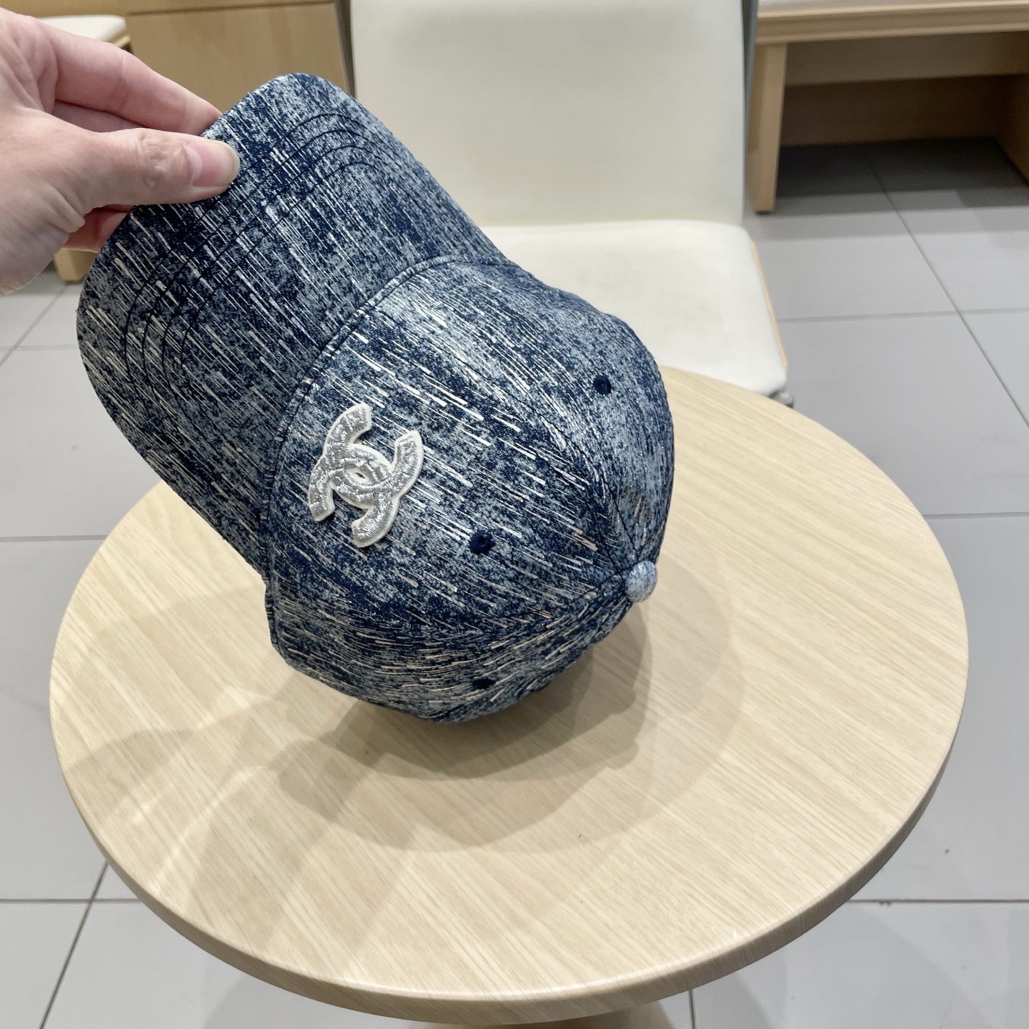 CHANEL香奈儿】新款简约刺绣logo棒球帽，新款出货，大牌款超好搭配，赶紧入手！