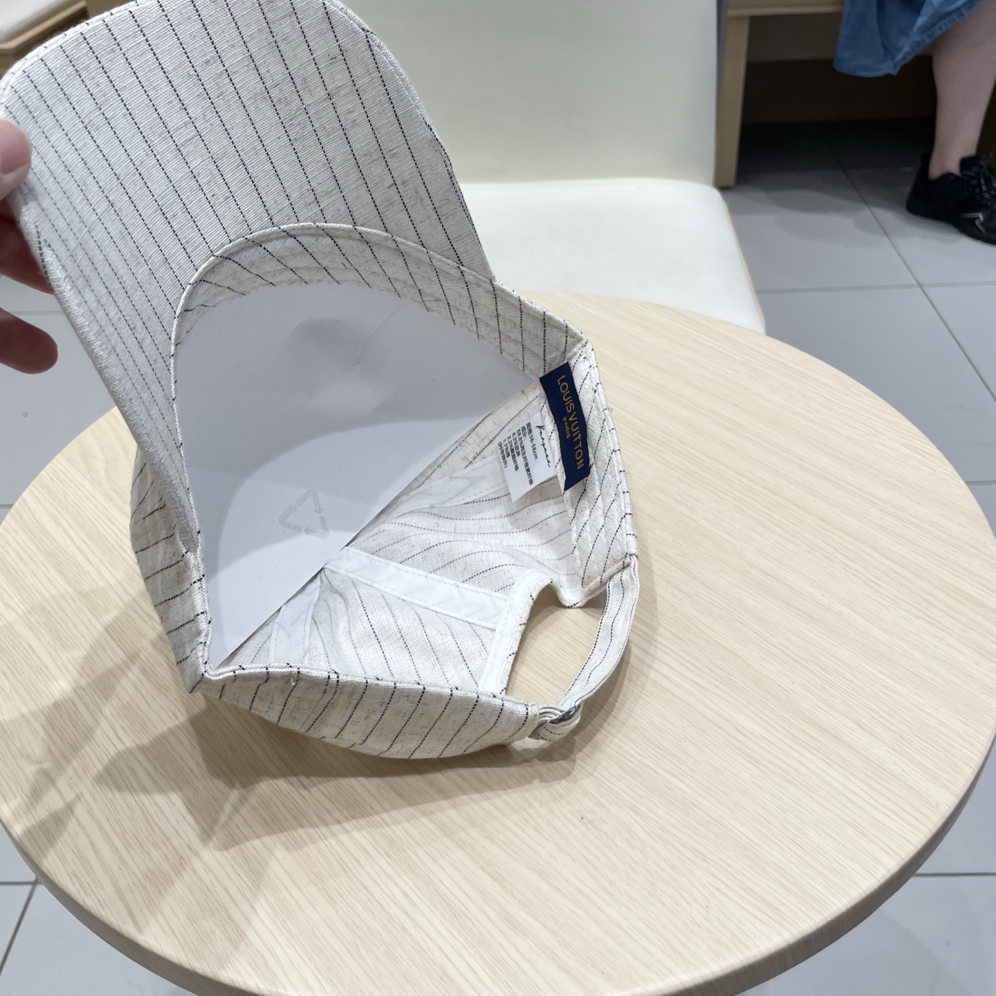  🧢路易威登棒球帽 LouisVuitton😍新款LV棒球帽，高端大气，百搭款🤗男女通用！跑量！