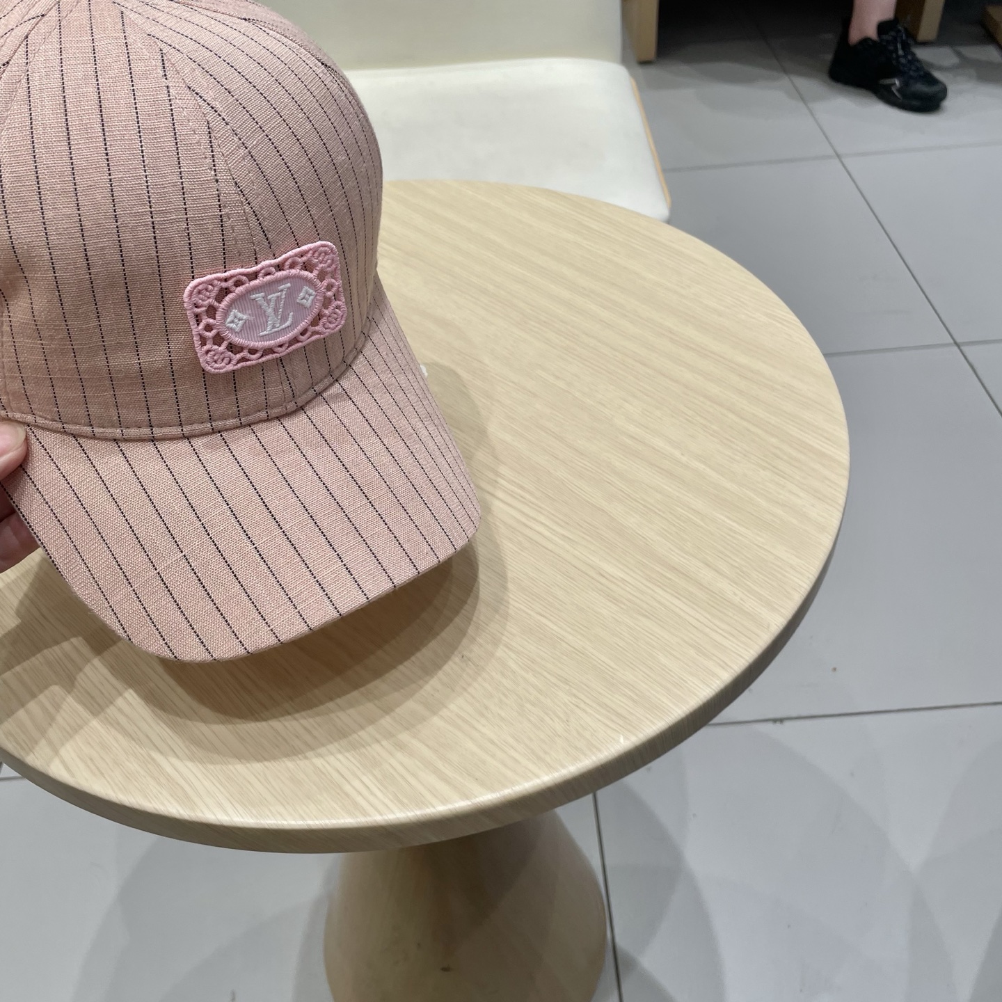  🧢路易威登棒球帽 LouisVuitton😍新款LV棒球帽，高端大气，百搭款🤗男女通用！跑量！