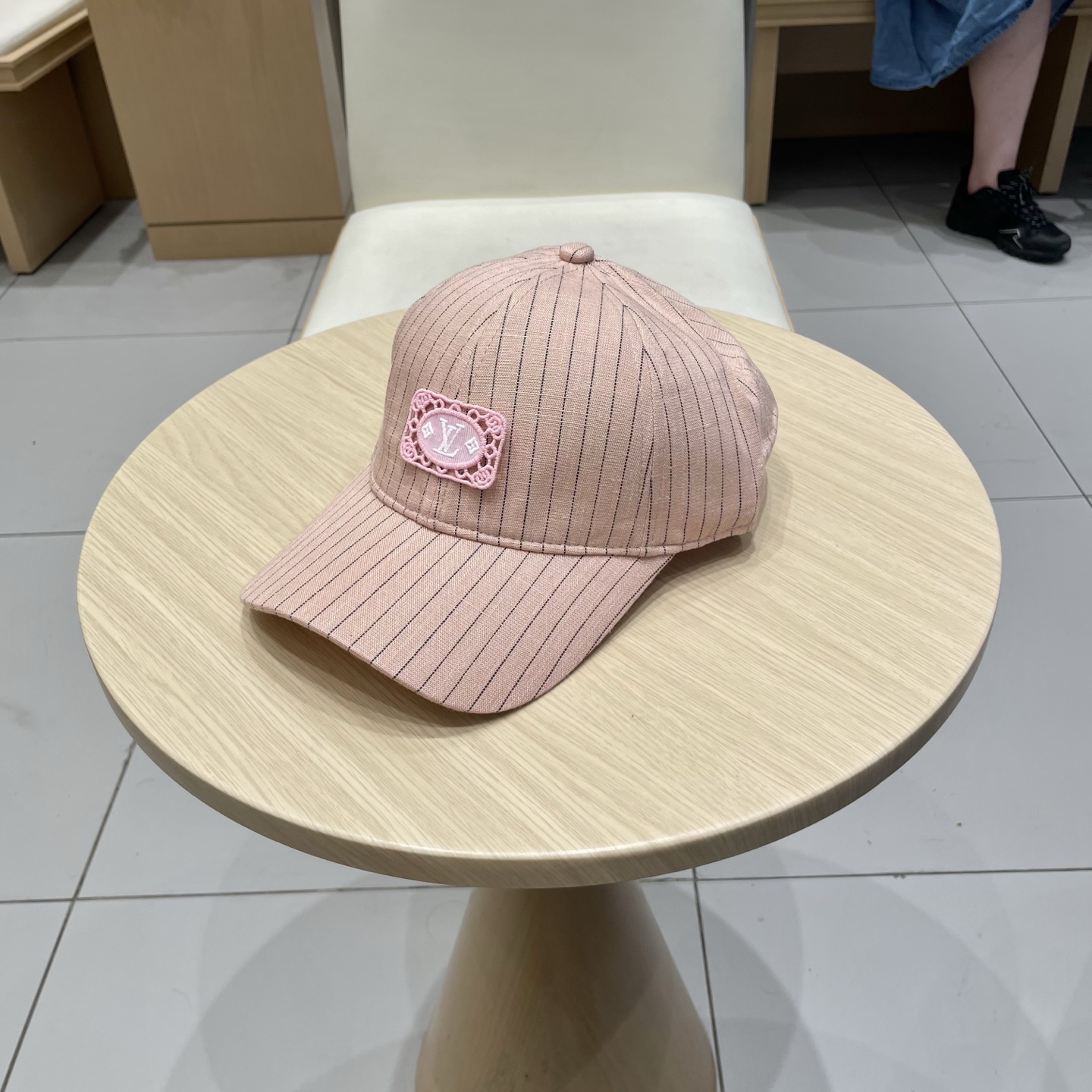  🧢路易威登棒球帽 LouisVuitton😍新款LV棒球帽，高端大气，百搭款🤗男女通用！跑量！
