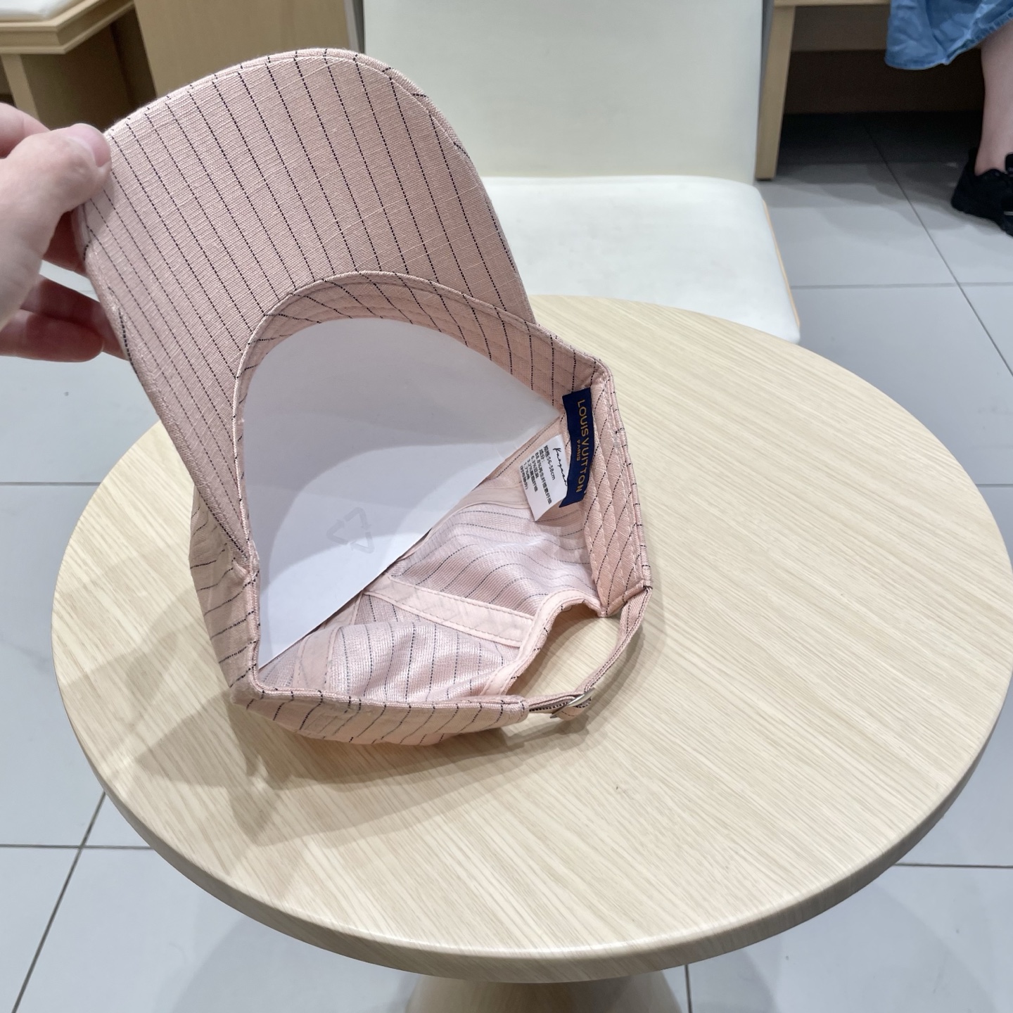  🧢路易威登棒球帽 LouisVuitton😍新款LV棒球帽，高端大气，百搭款🤗男女通用！跑量！