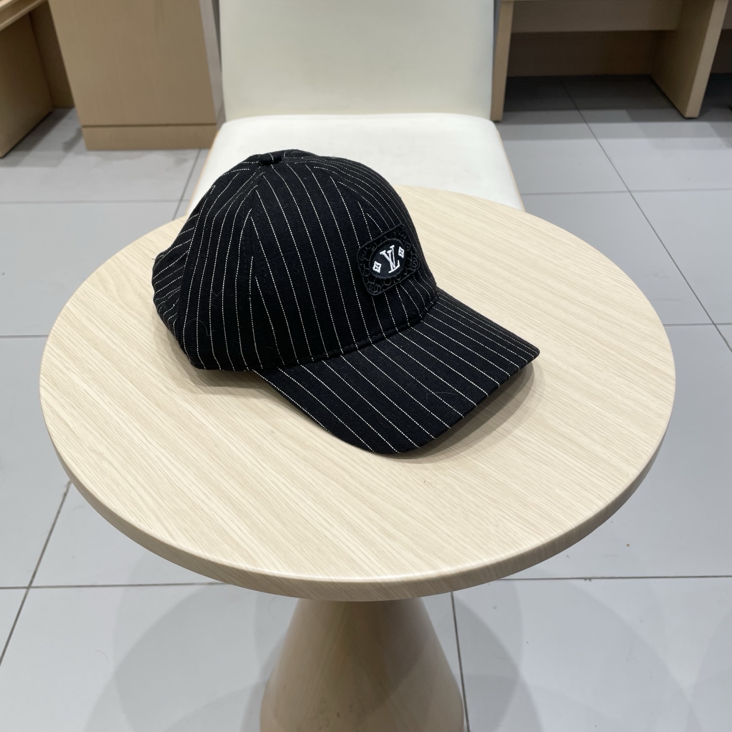  🧢路易威登棒球帽 LouisVuitton😍新款LV棒球帽，高端大气，百搭款🤗男女通用！跑量！