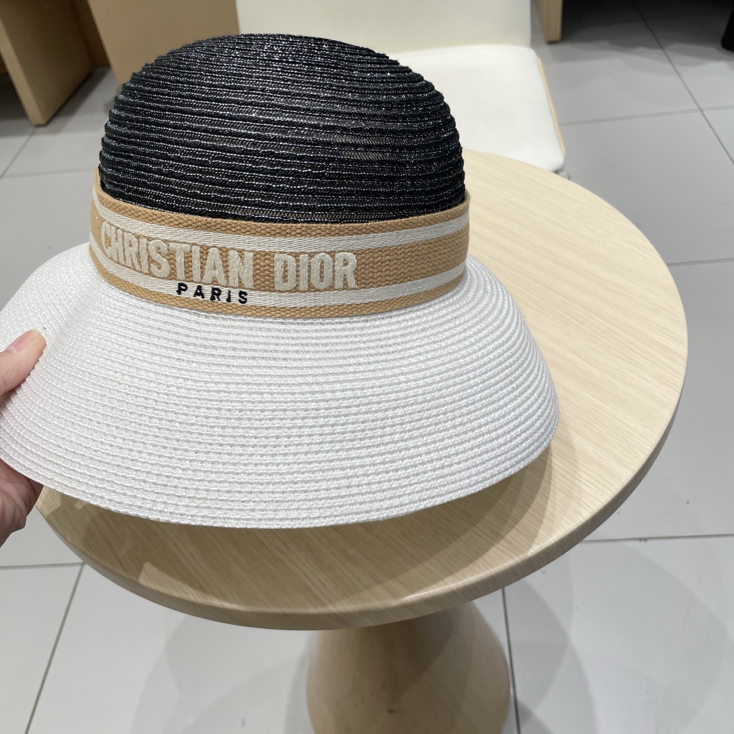  Dior迪奥新款渔夫帽，遮阳草帽，头围57cm