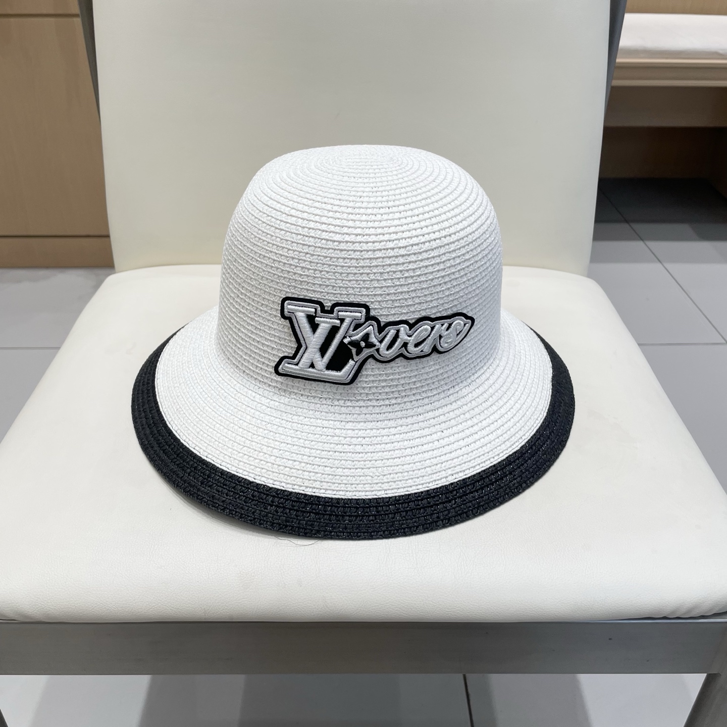  LV新款草帽，拼色设计，旅游必备，头围57cm