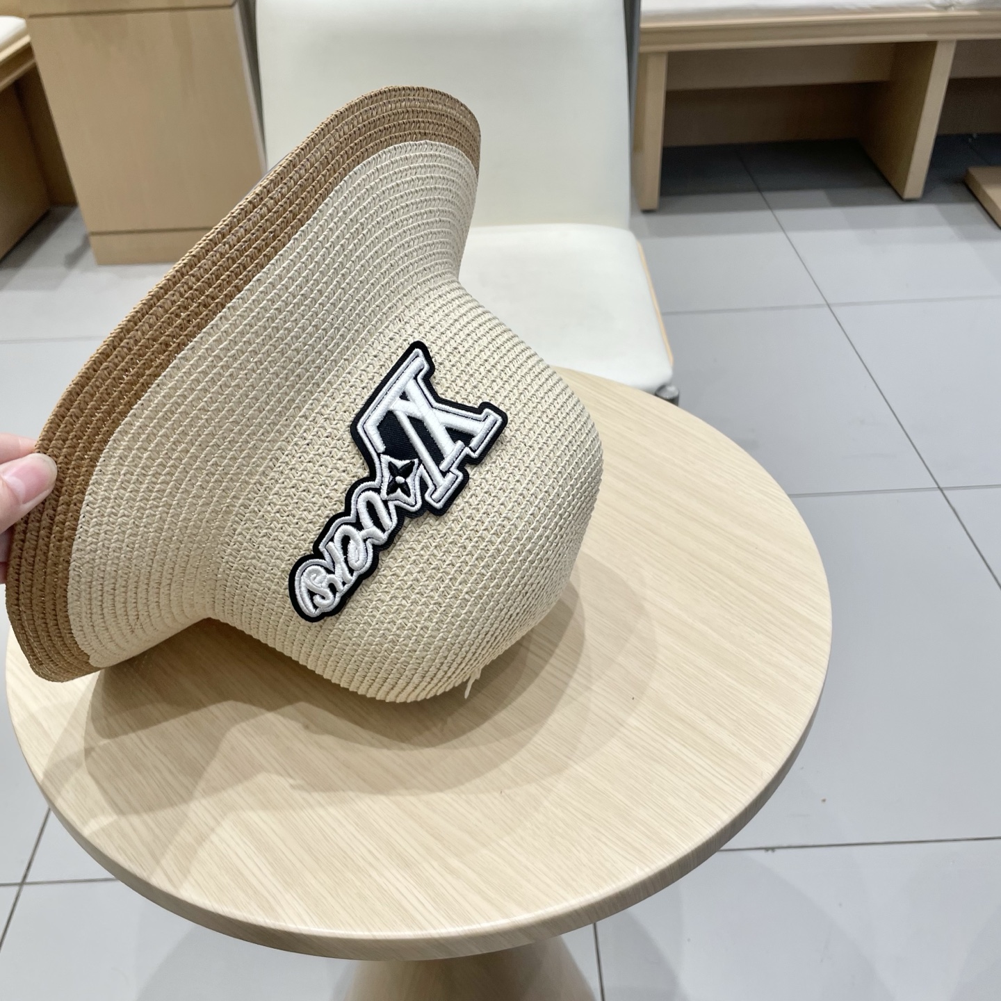  LV新款草帽，拼色设计，旅游必备，头围57cm