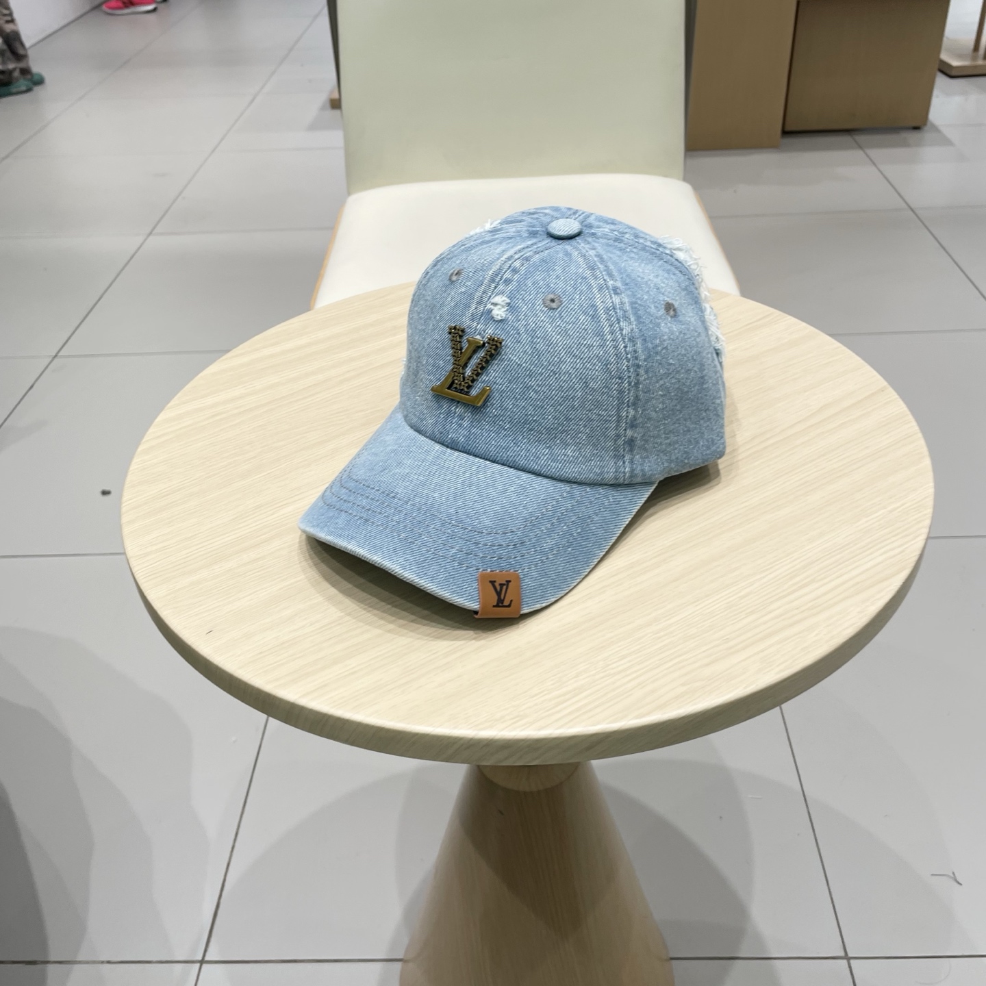 🧢路易威登牛仔棒球帽 LouisVuitton😍2025新款LV棒球帽，重工打造♥️高端大气，百搭款🤗男