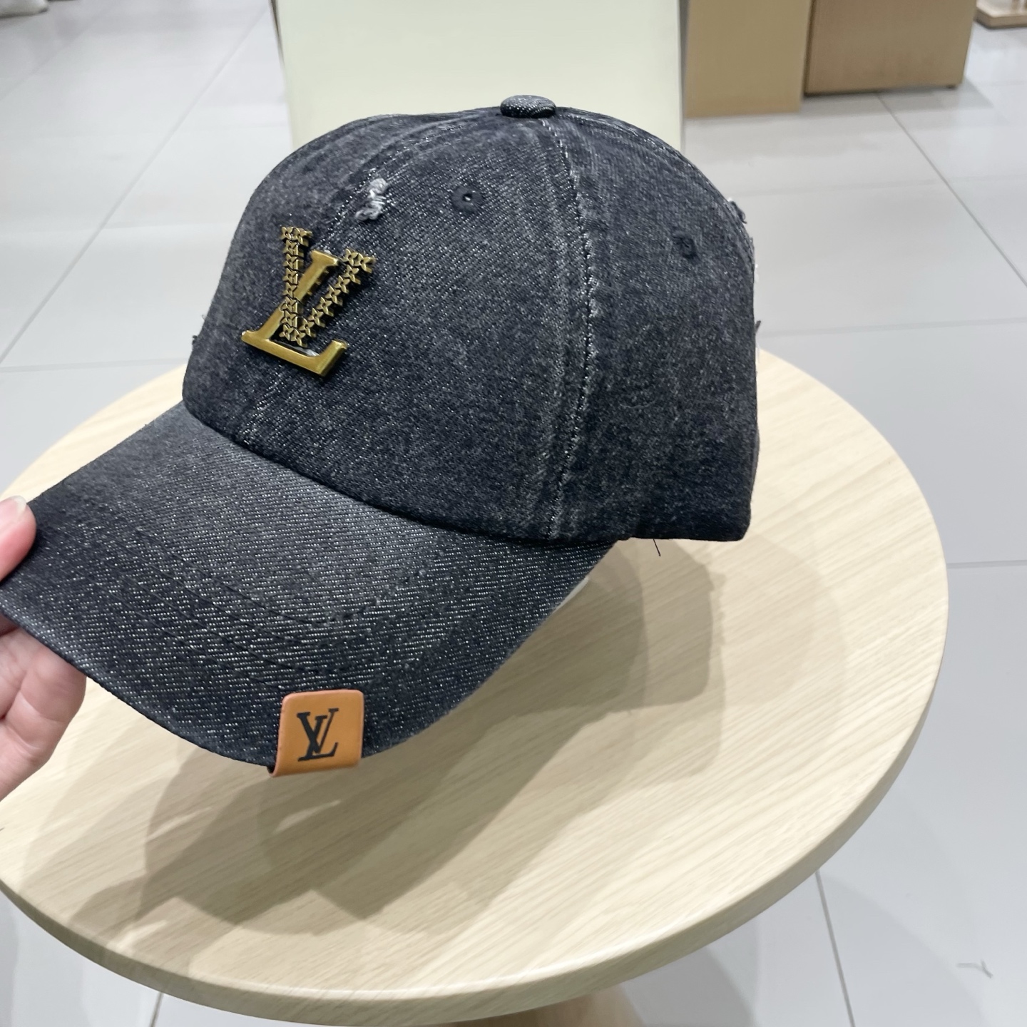 🧢路易威登牛仔棒球帽 LouisVuitton😍2025新款LV棒球帽，重工打造♥️高端大气，百搭款🤗男