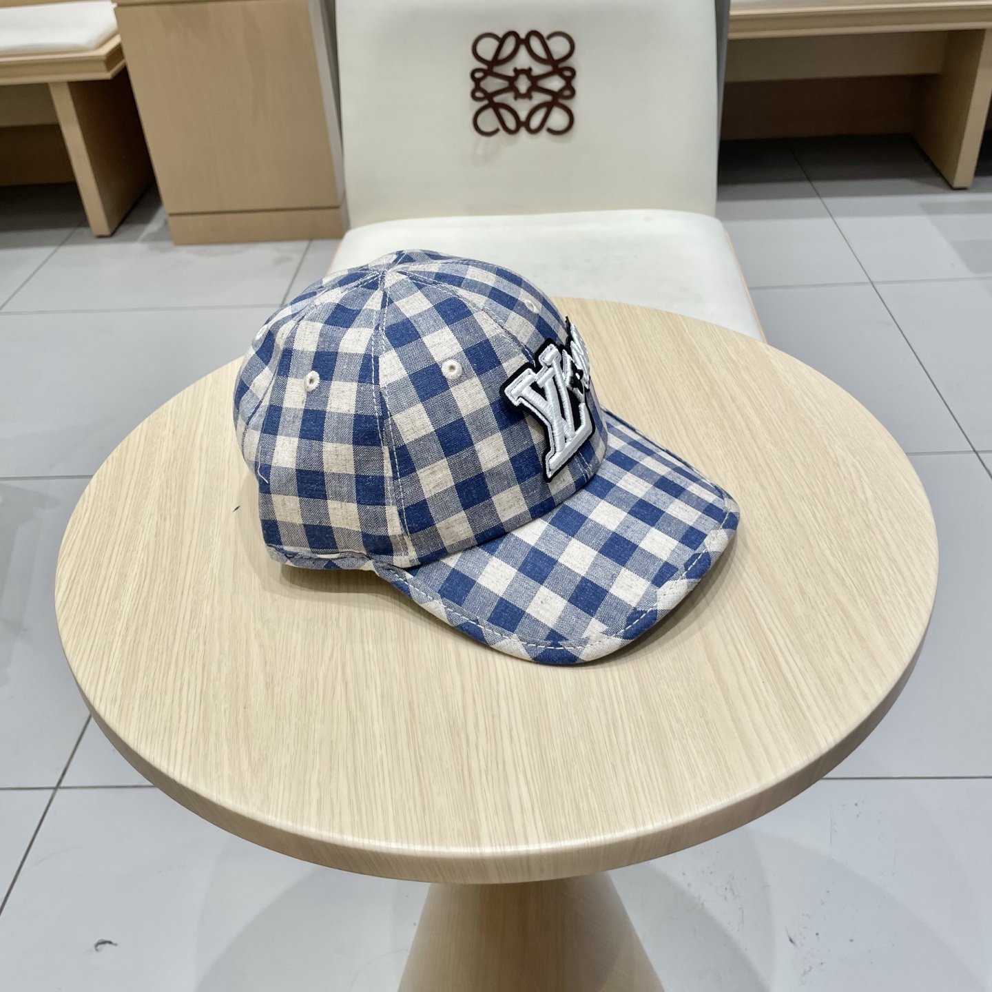  🧢路易威登棒球帽 LouisVuitton😍新款LV棒球帽，重工打造♥️高端大气，百搭款🤗男女通用！跑