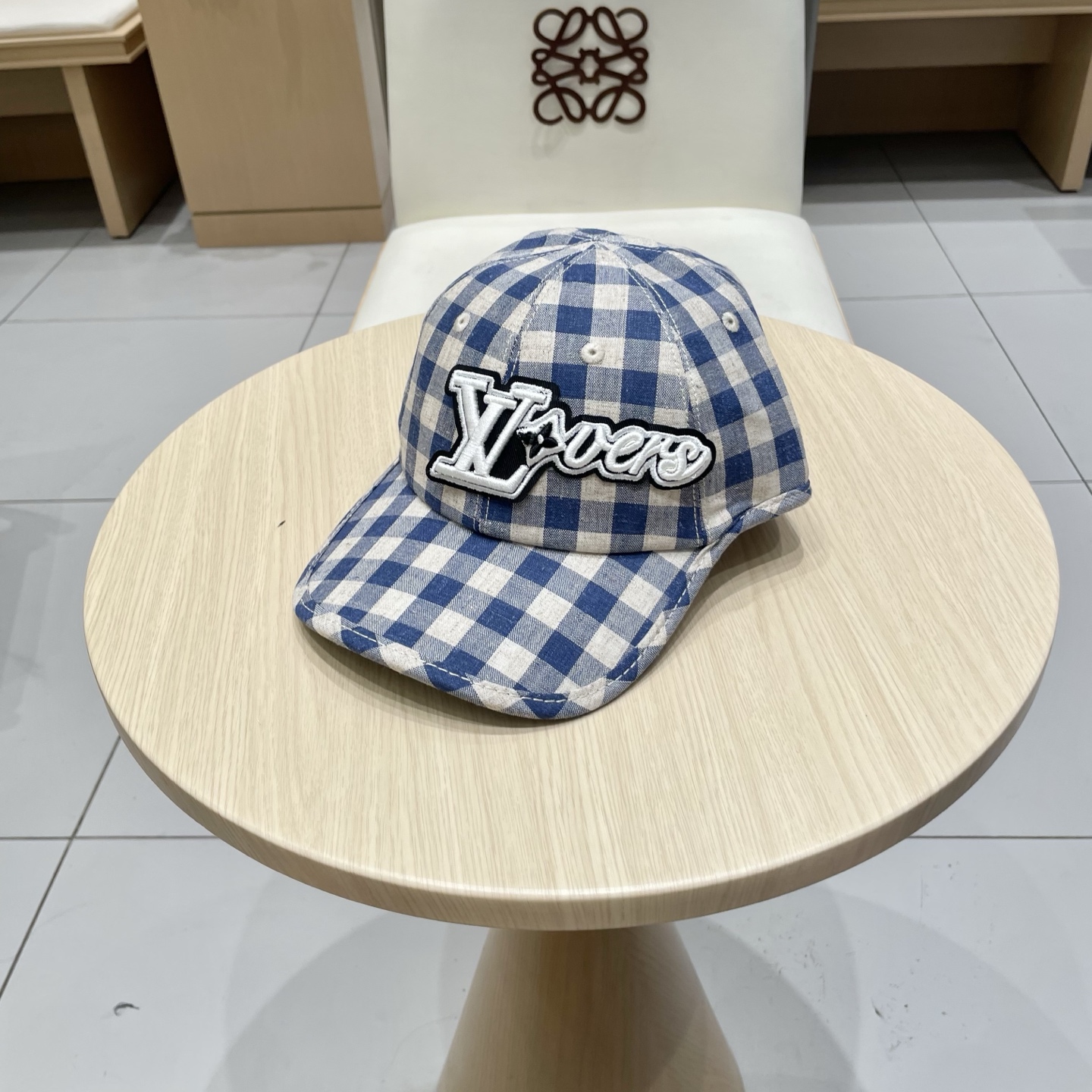  🧢路易威登棒球帽 LouisVuitton😍新款LV棒球帽，重工打造♥️高端大气，百搭款🤗男女通用！跑