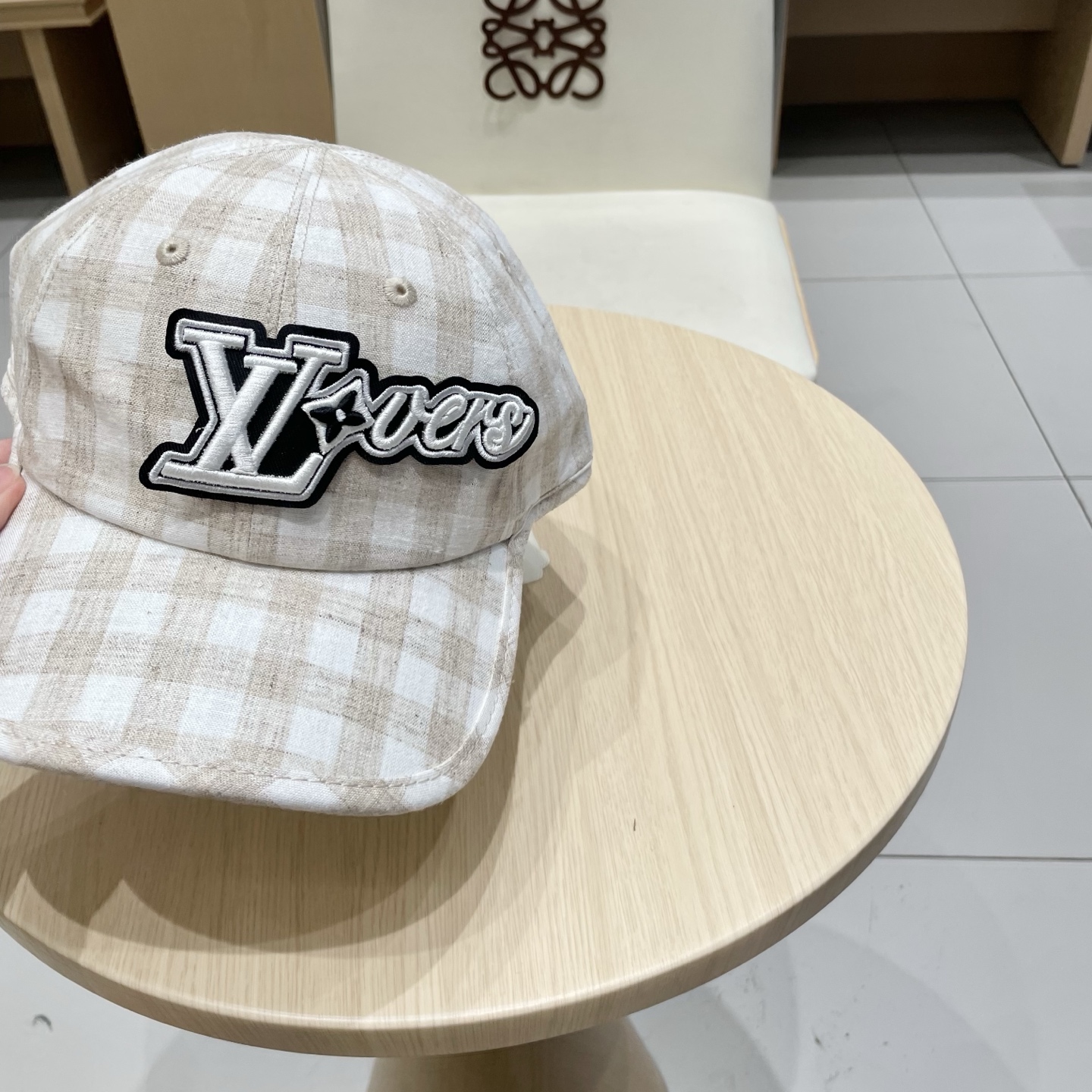  🧢路易威登棒球帽 LouisVuitton😍新款LV棒球帽，重工打造♥️高端大气，百搭款🤗男女通用！跑