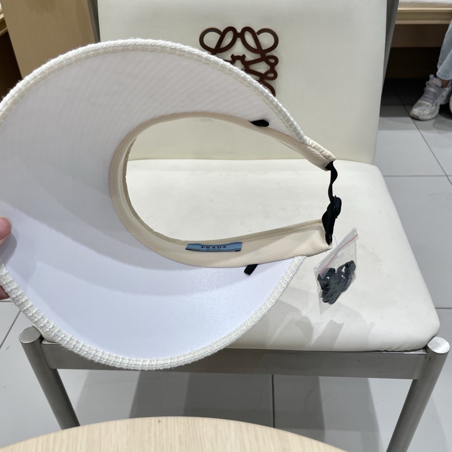  Prada普拉达新款空顶发箍遮阳帽，可调节，头围57cm