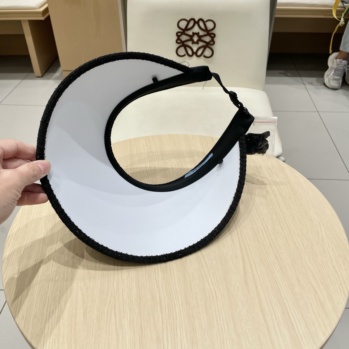  Prada普拉达新款空顶发箍遮阳帽，可调节，头围57cm