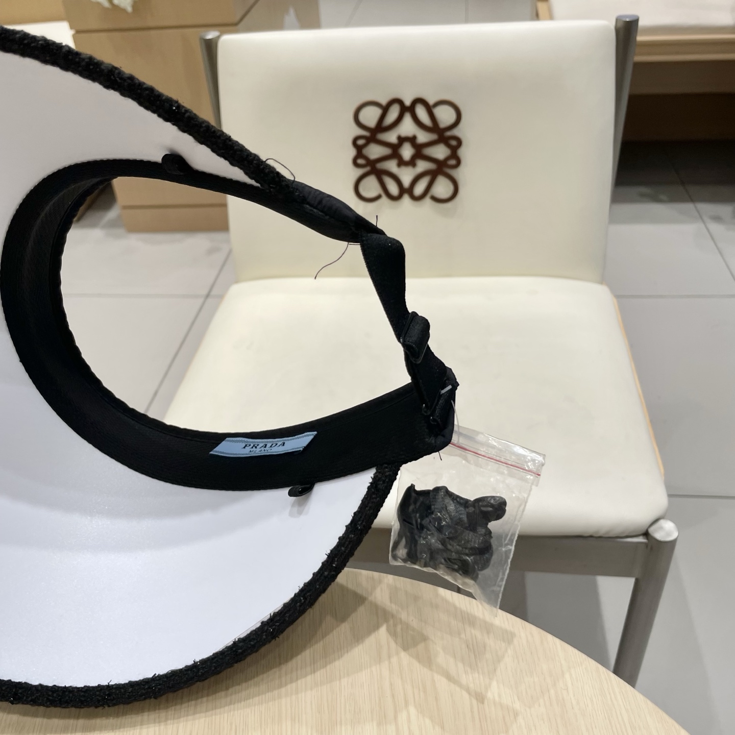  Prada普拉达新款空顶发箍遮阳帽，可调节，头围57cm