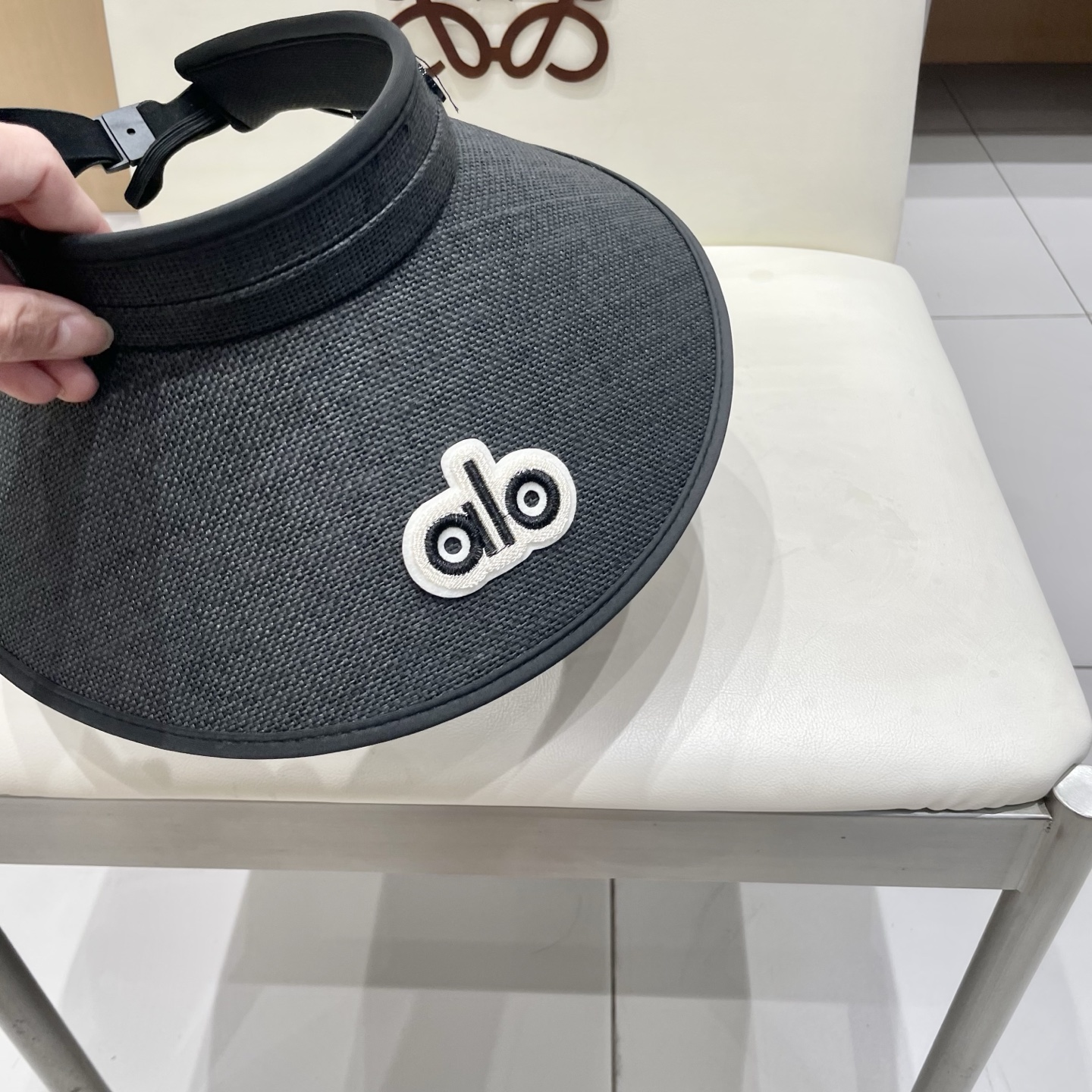  alo～新款可折叠空顶帽，小仙女🧚空顶帽
洋气十足，轻便卷边收纳，出门妥妥哒！
夏日必备单品！