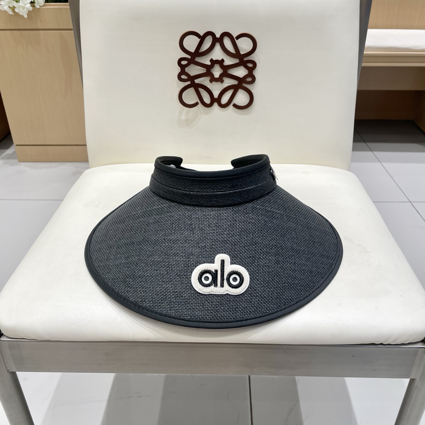  alo～新款可折叠空顶帽，小仙女🧚空顶帽
洋气十足，轻便卷边收纳，出门妥妥哒！
夏日必备单品！