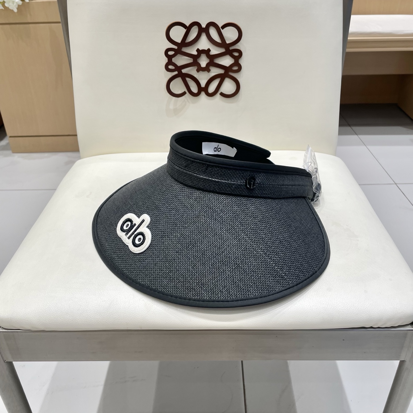  alo～新款可折叠空顶帽，小仙女🧚空顶帽
洋气十足，轻便卷边收纳，出门妥妥哒！
夏日必备单品！