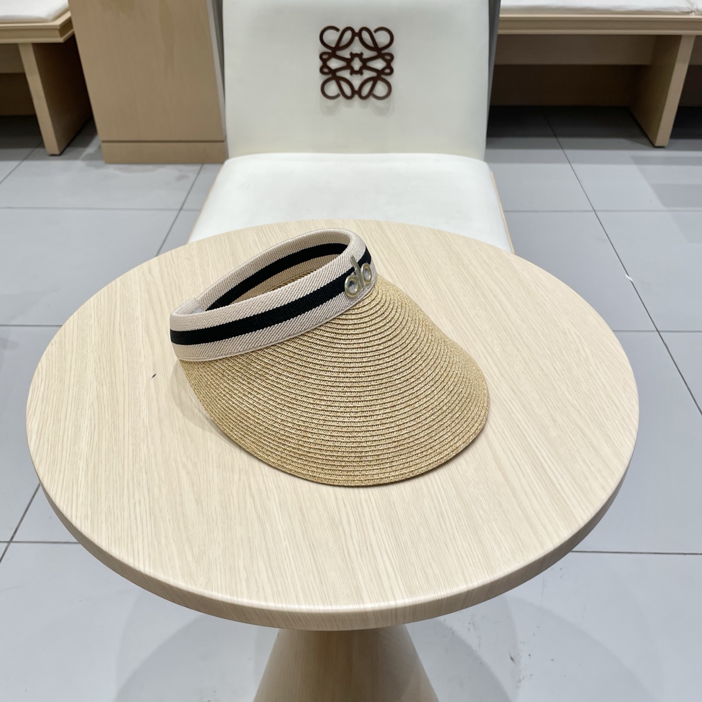  alo～新款空顶帽，小仙女🧚空顶帽
洋气十足出门妥妥哒！
夏日必备单品！