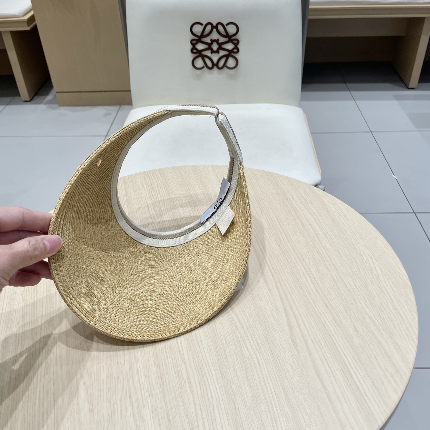  alo～新款空顶帽，小仙女🧚空顶帽
洋气十足出门妥妥哒！
夏日必备单品！