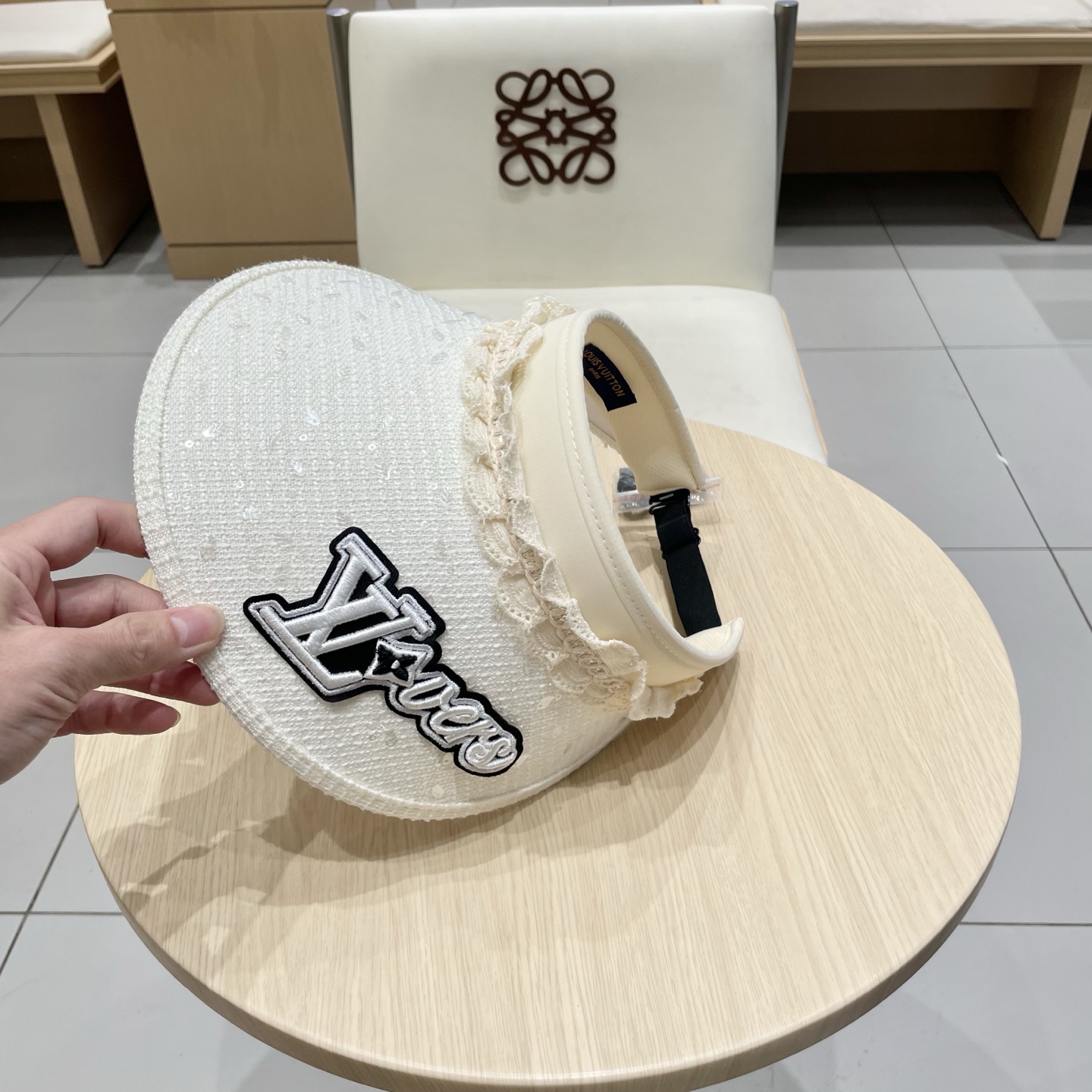  【LV路易威登】2025夏季遮阳帽空顶帽，大牌出货，超方便！好搭！出街必备