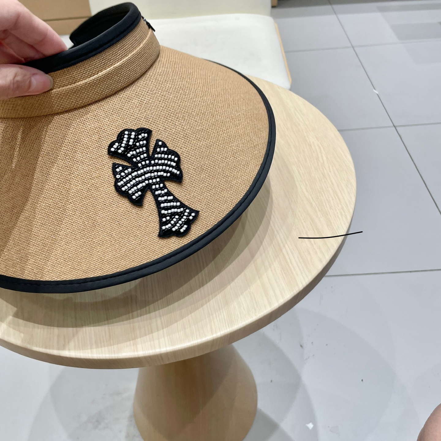  克罗心 满分防晒~新款黑胶防紫外线草编空顶遮阳帽女夏季大檐户外太阳帽