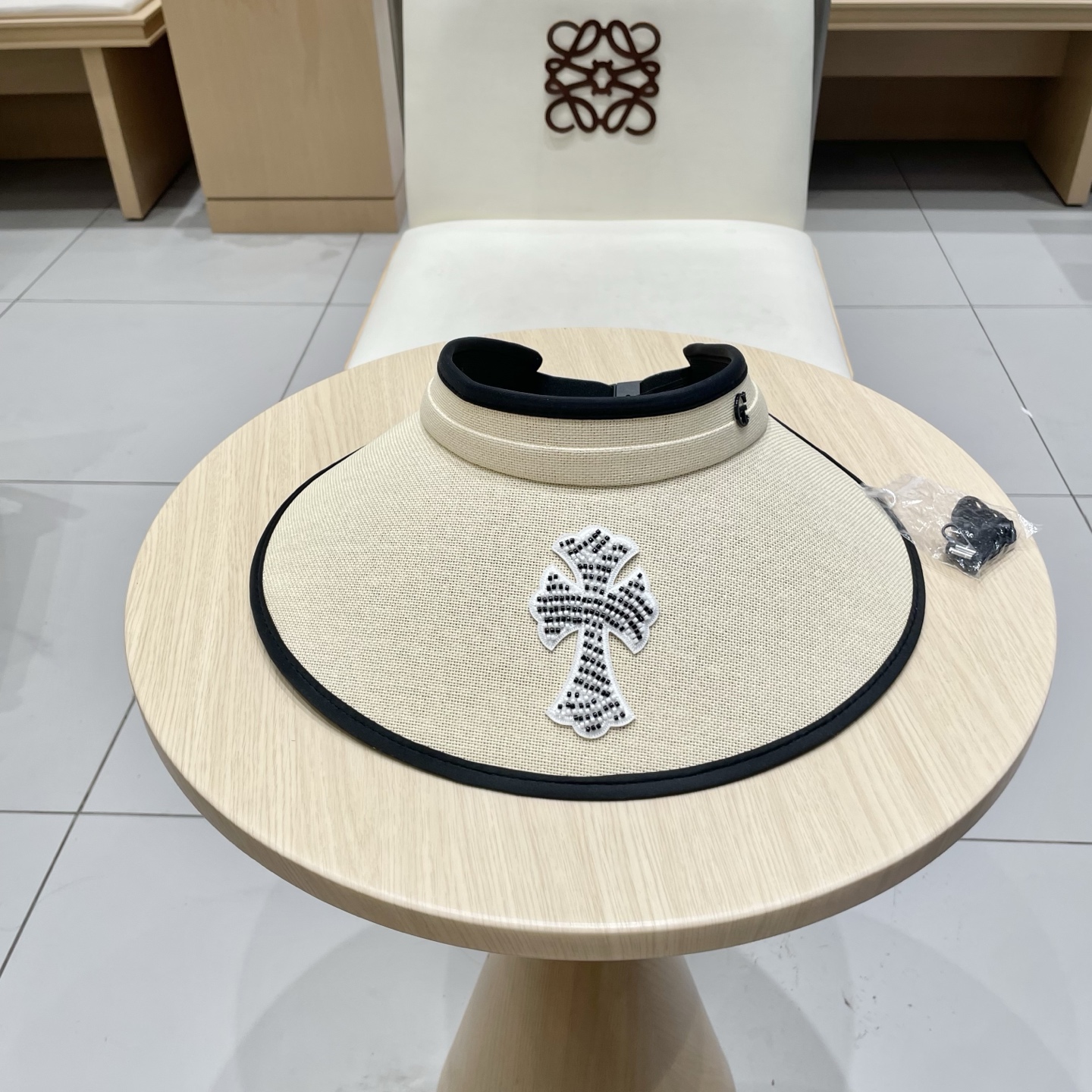  克罗心 满分防晒~新款黑胶防紫外线草编空顶遮阳帽女夏季大檐户外太阳帽