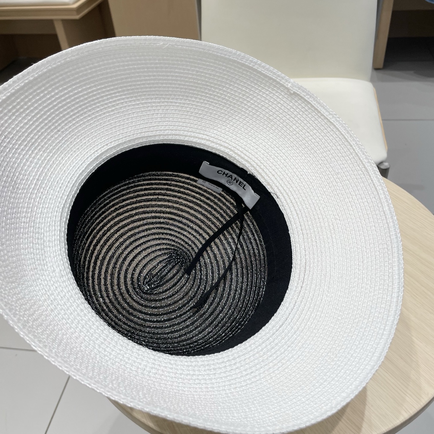 Chanel香奈儿新款草帽，搭配真丝飘带，仙女出游必备，头围57cm