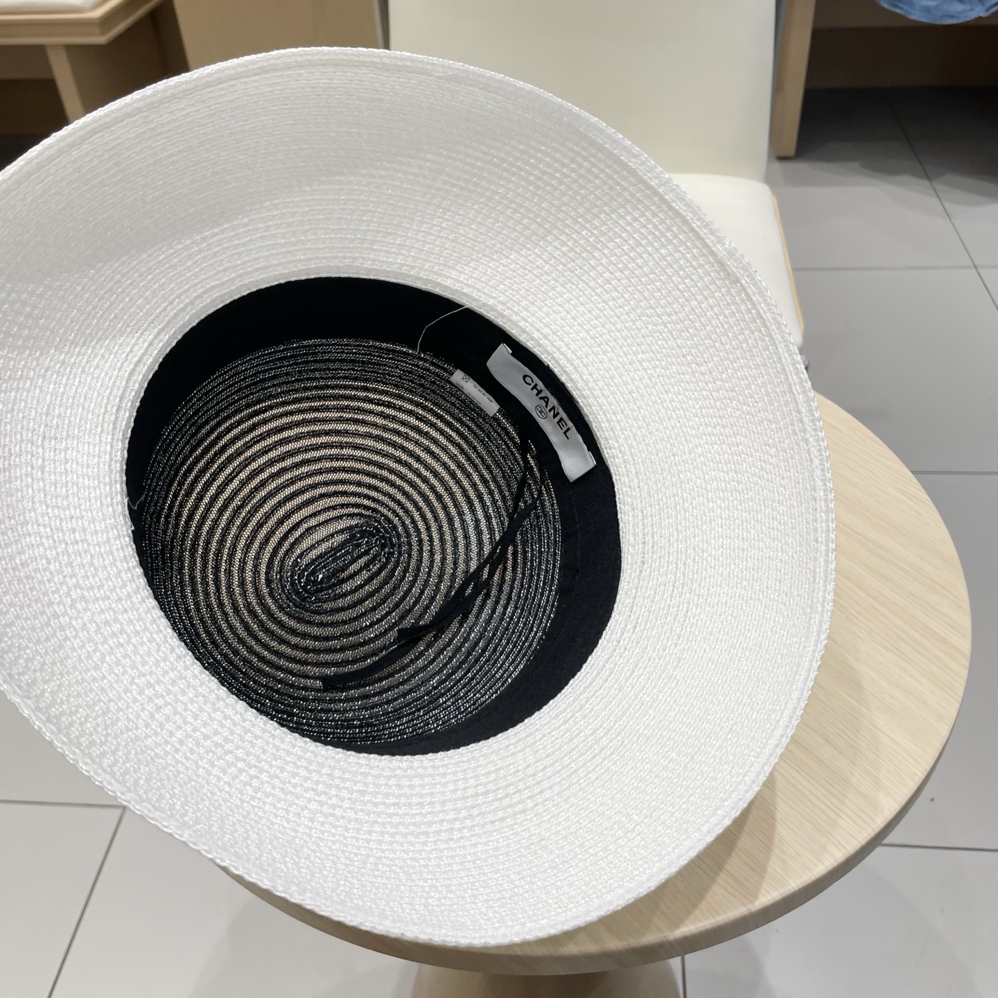 Chanel香奈儿新款草帽，搭配真丝飘带，仙女出游必备，头围57cm