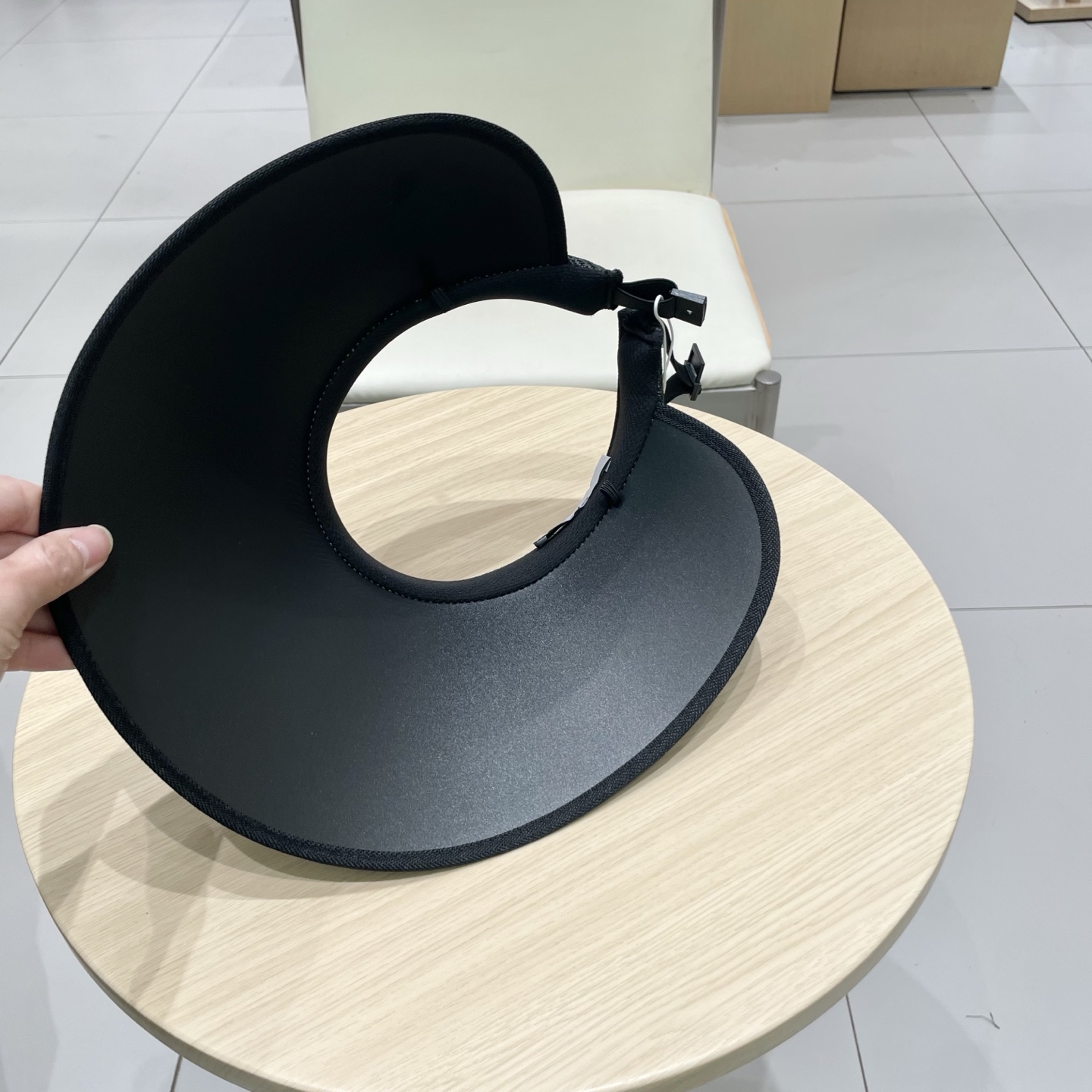 alo 上新‼️
春夏系列 ✨
精致百搭空顶帽