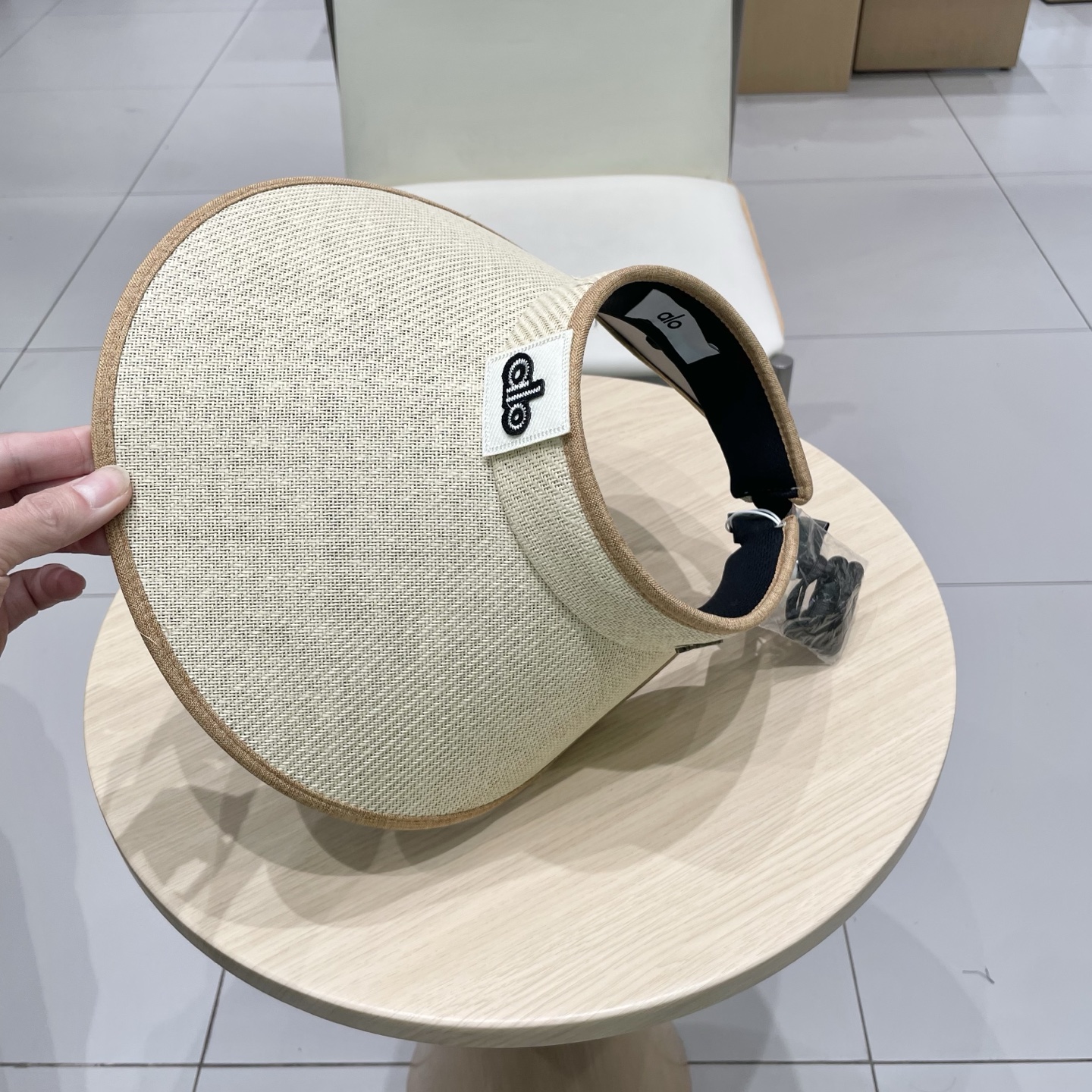 alo 上新‼️
春夏系列 ✨
精致百搭空顶帽