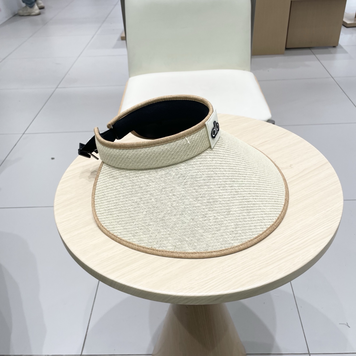 alo 上新‼️
春夏系列 ✨
精致百搭空顶帽