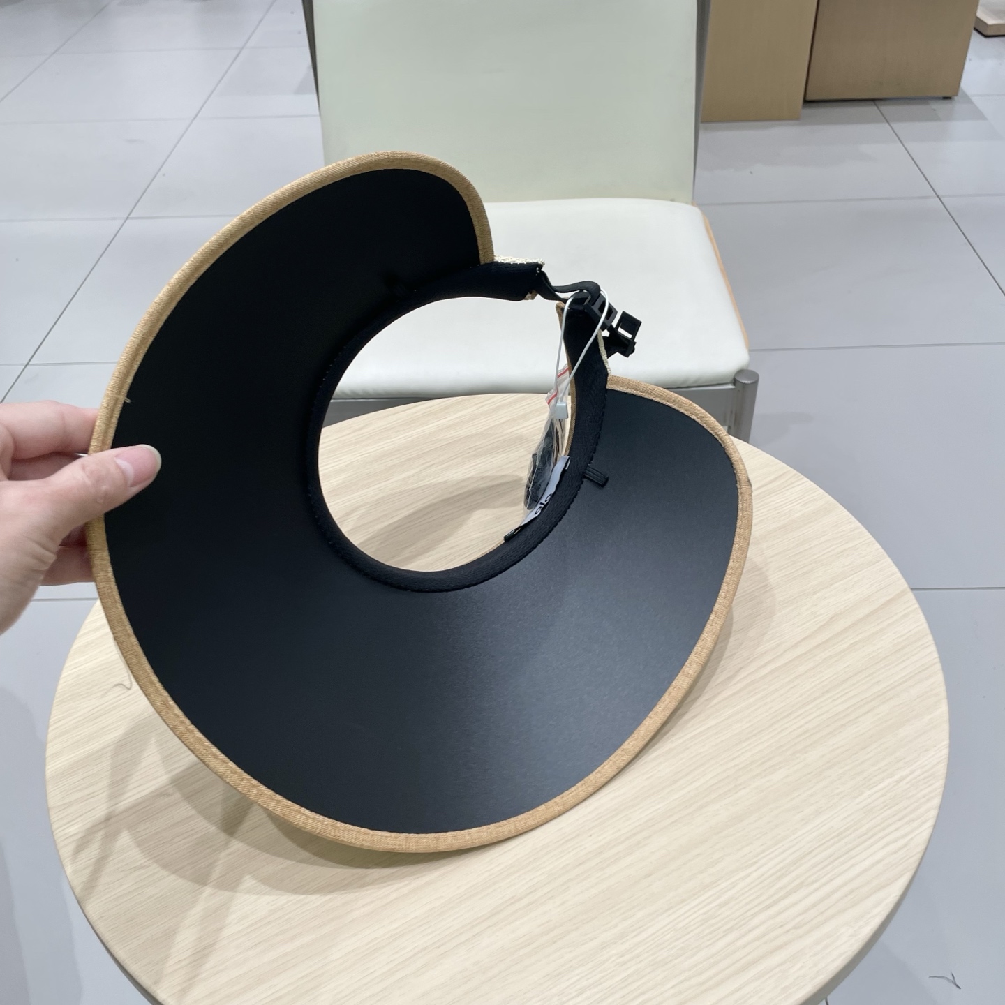 alo 上新‼️
春夏系列 ✨
精致百搭空顶帽